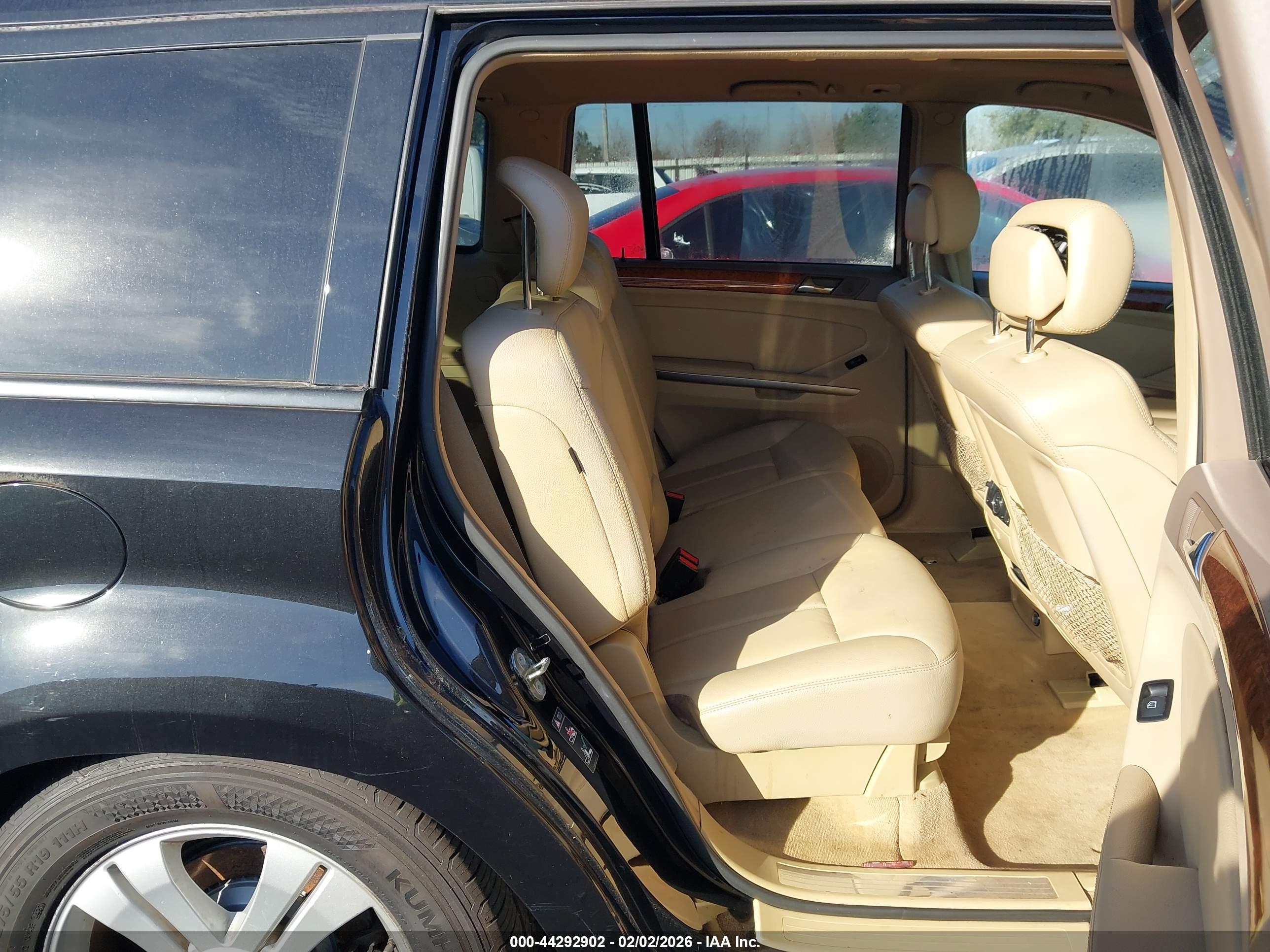 MERCEDES-BENZ GL image 8