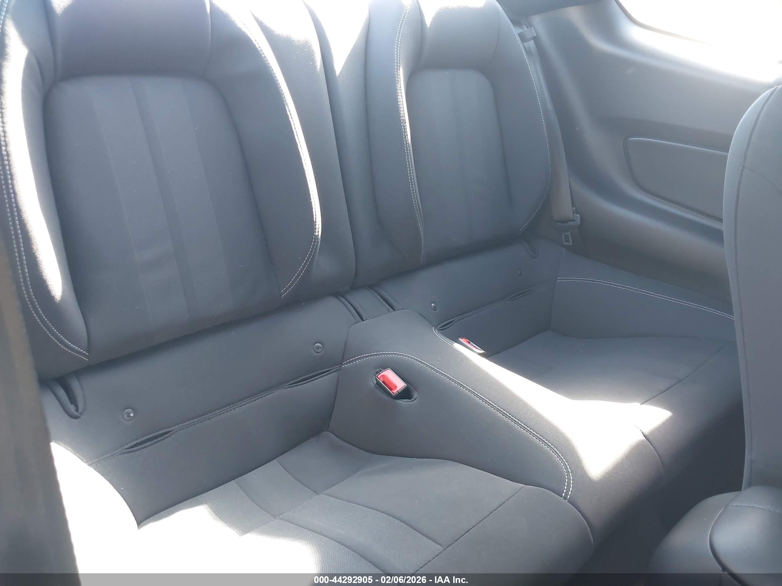 FORD MUSTANG image 8
