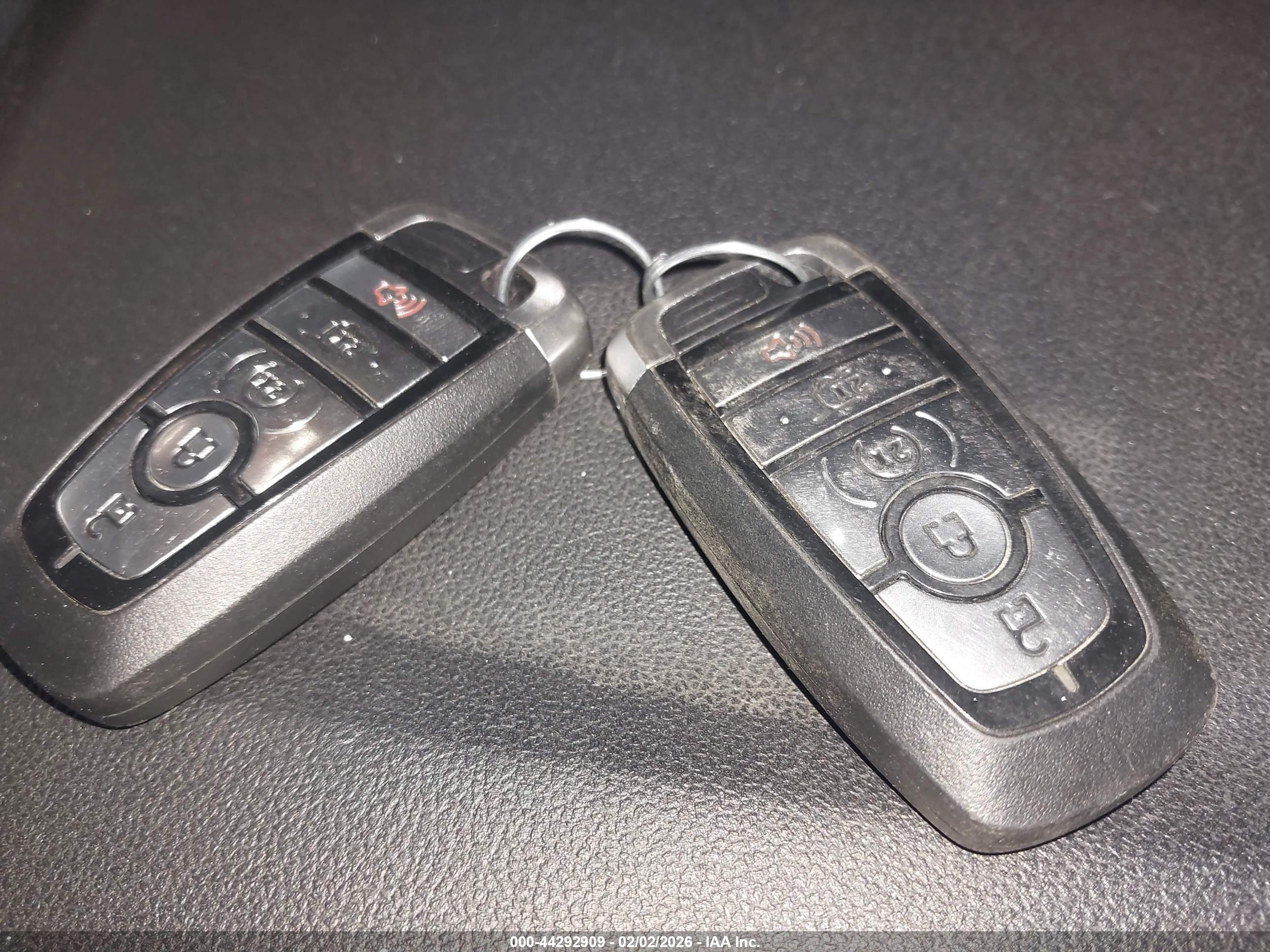 FORD ESCAPE image 11