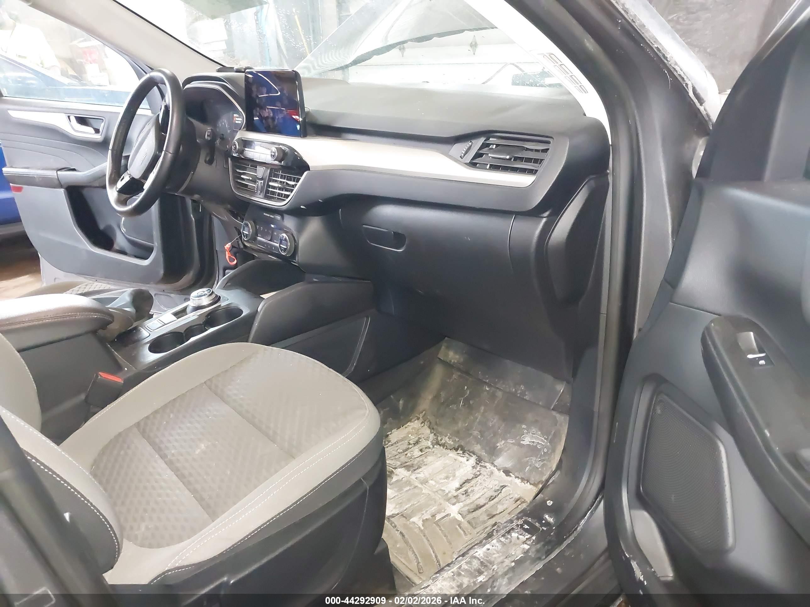 FORD ESCAPE image 5