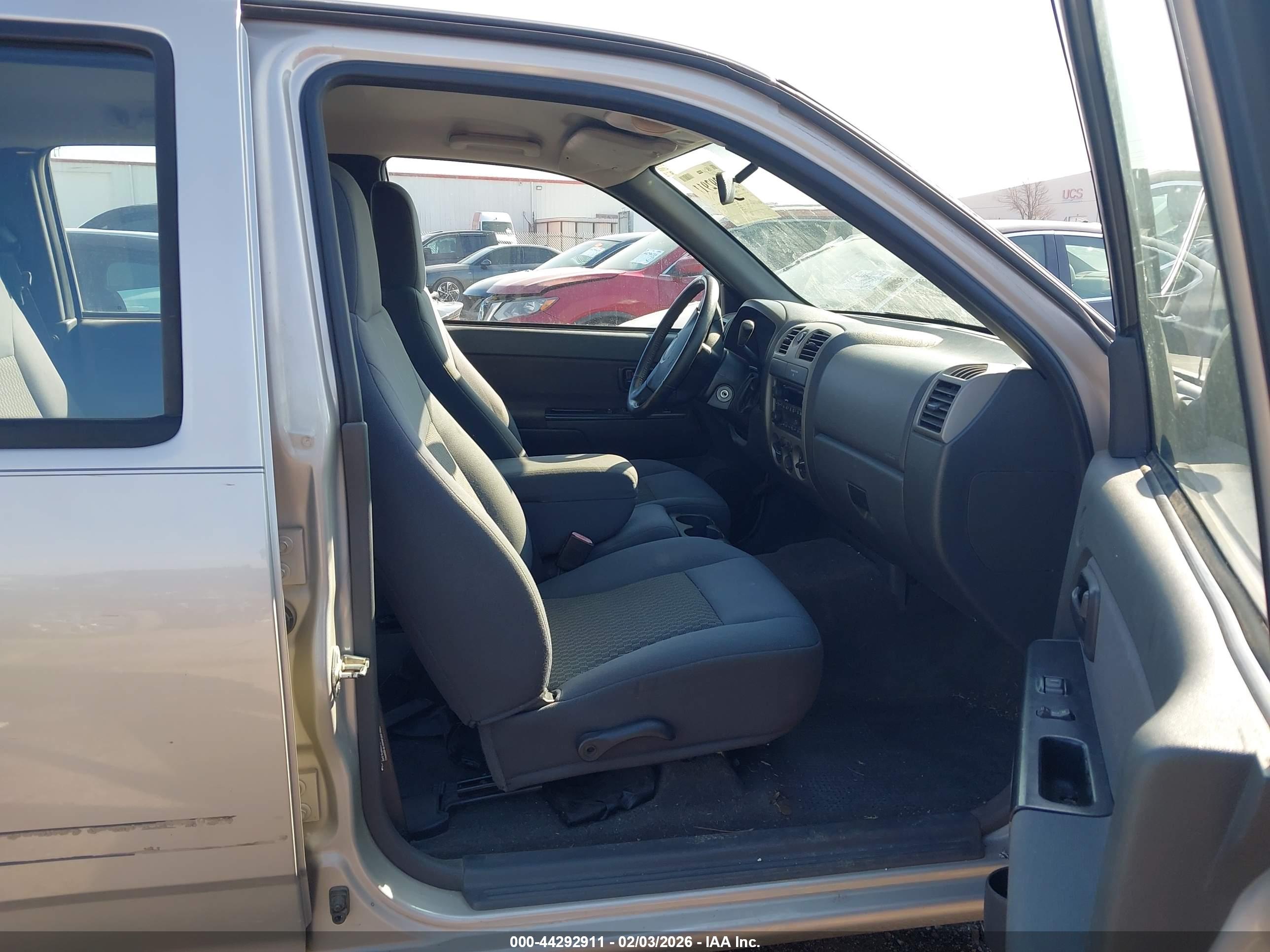 CHEVROLET COLORADO image 5