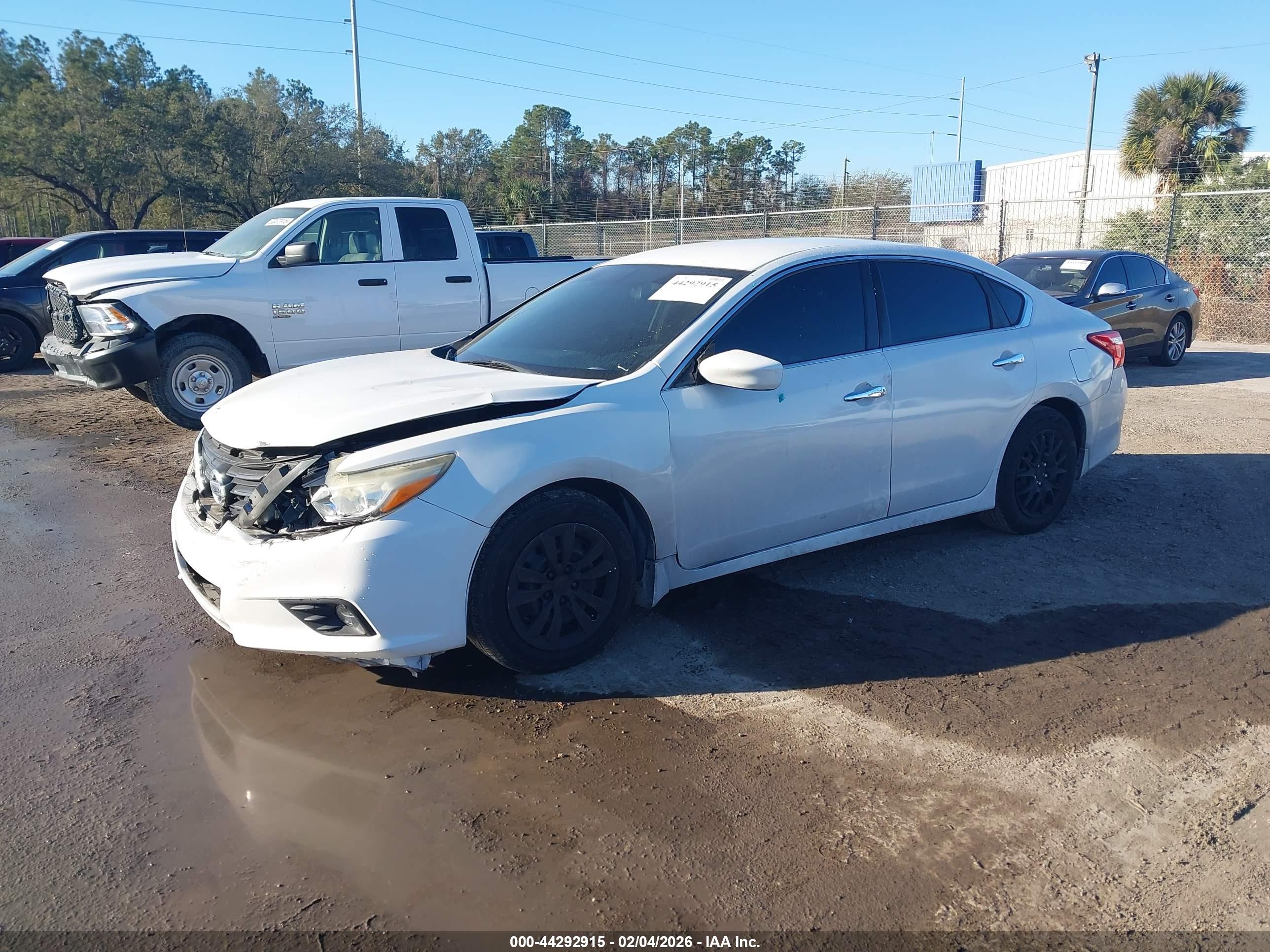 NISSAN ALTIMA image 2