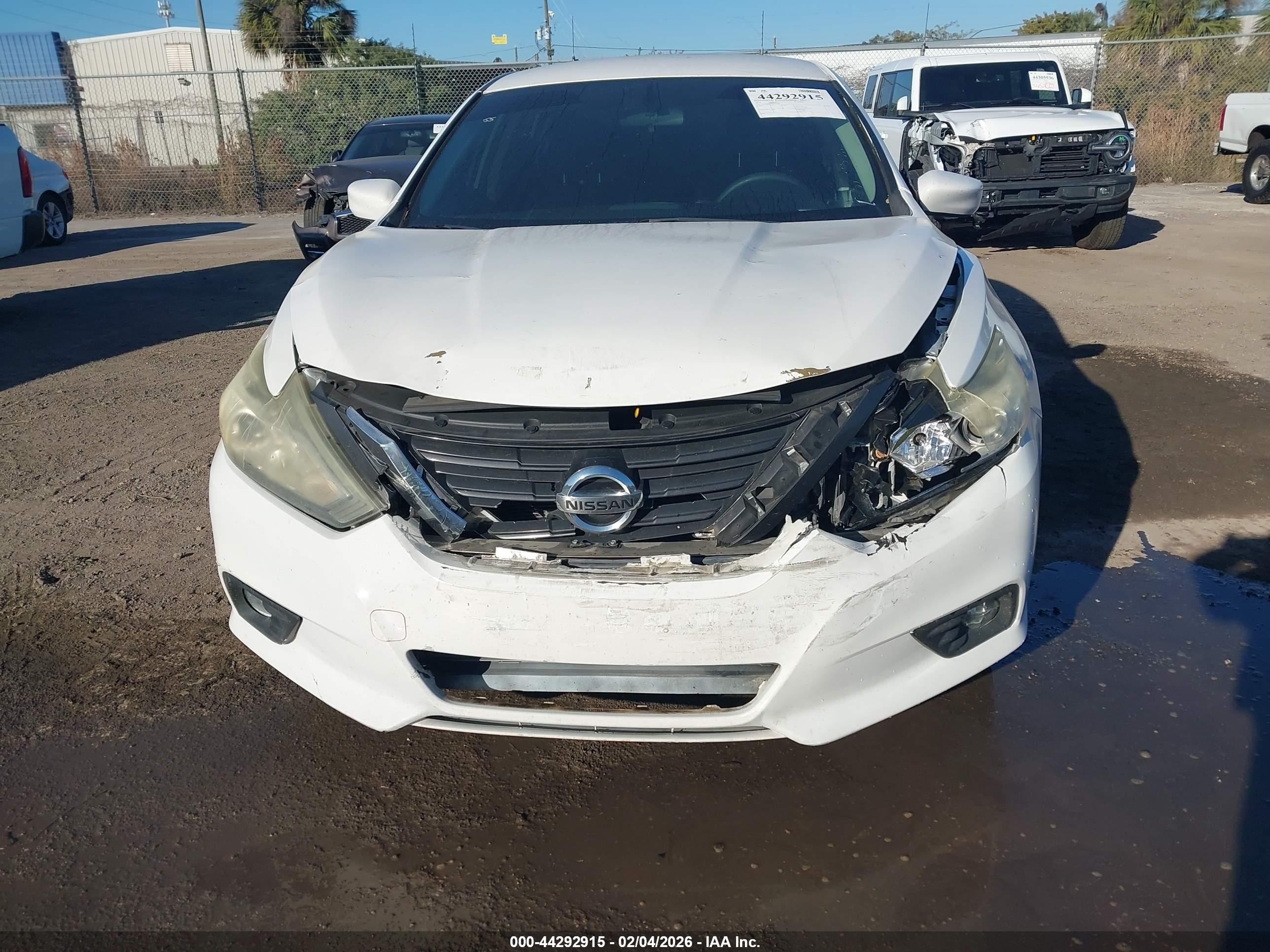 NISSAN ALTIMA image 6