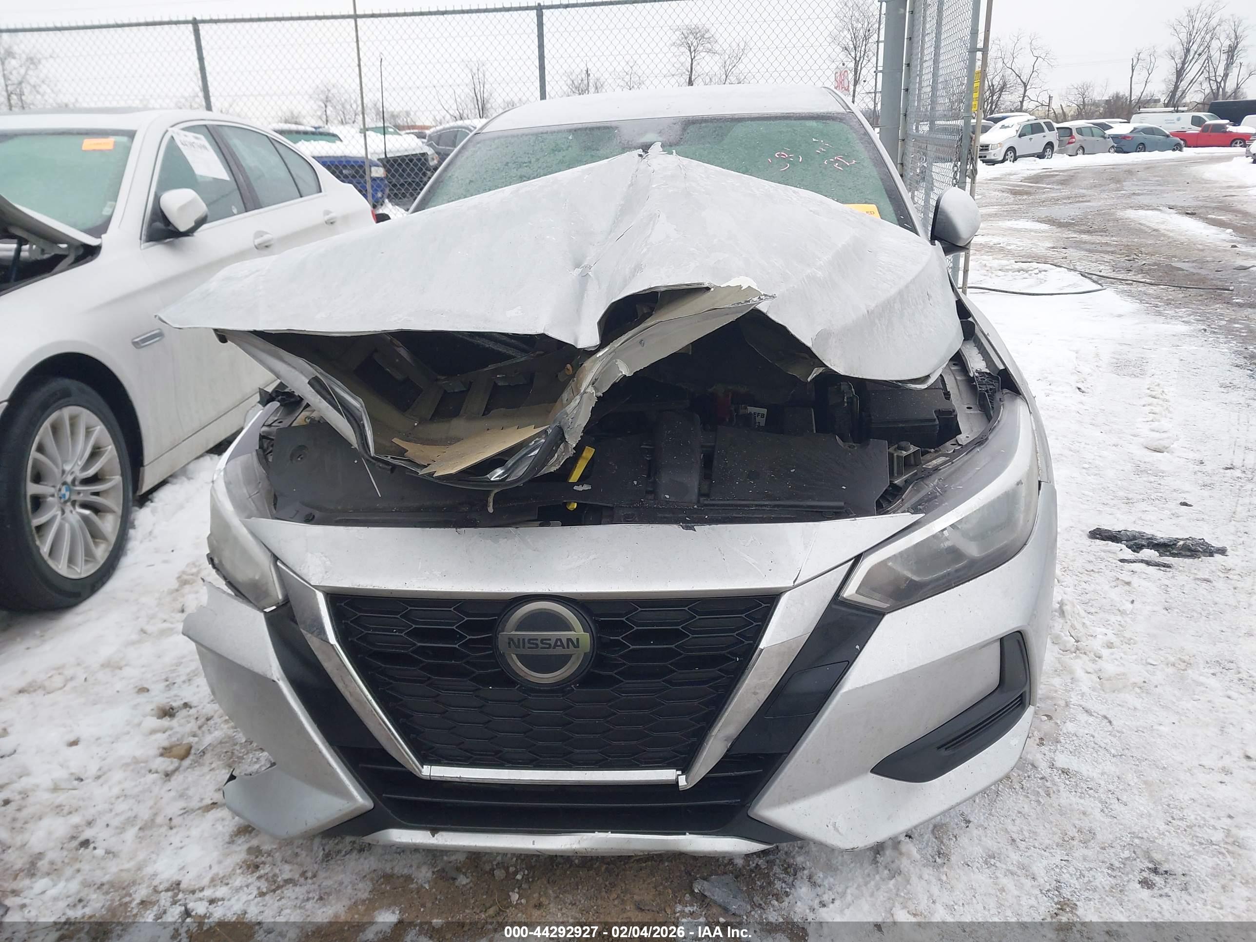 NISSAN SENTRA image 6