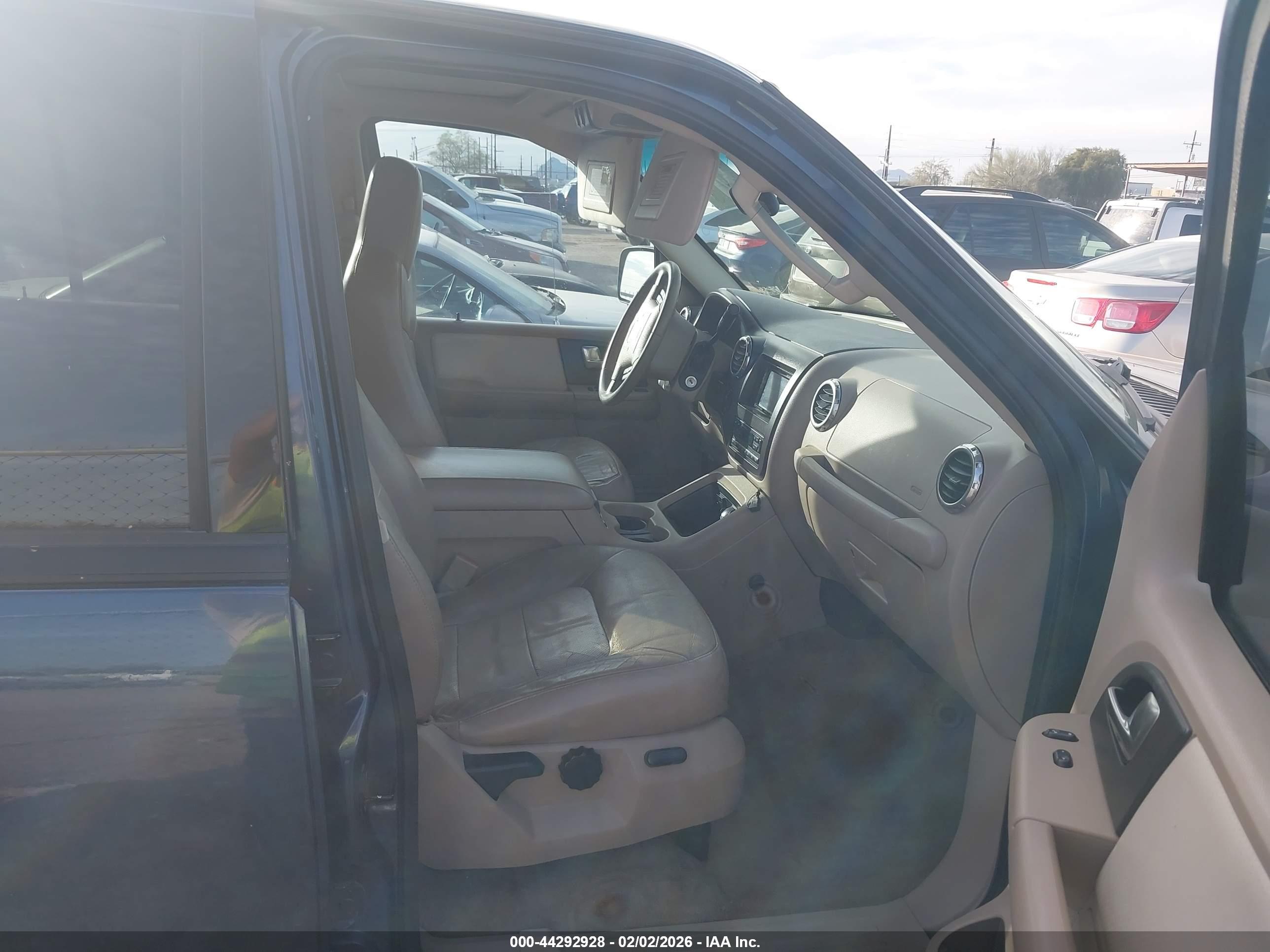 FORD EXPEDITION image 5
