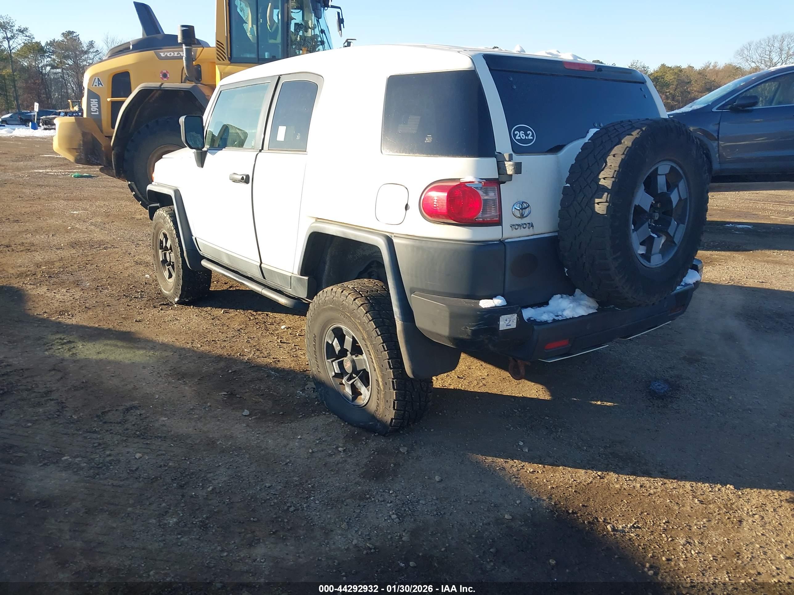 TOYOTA FJ image 3