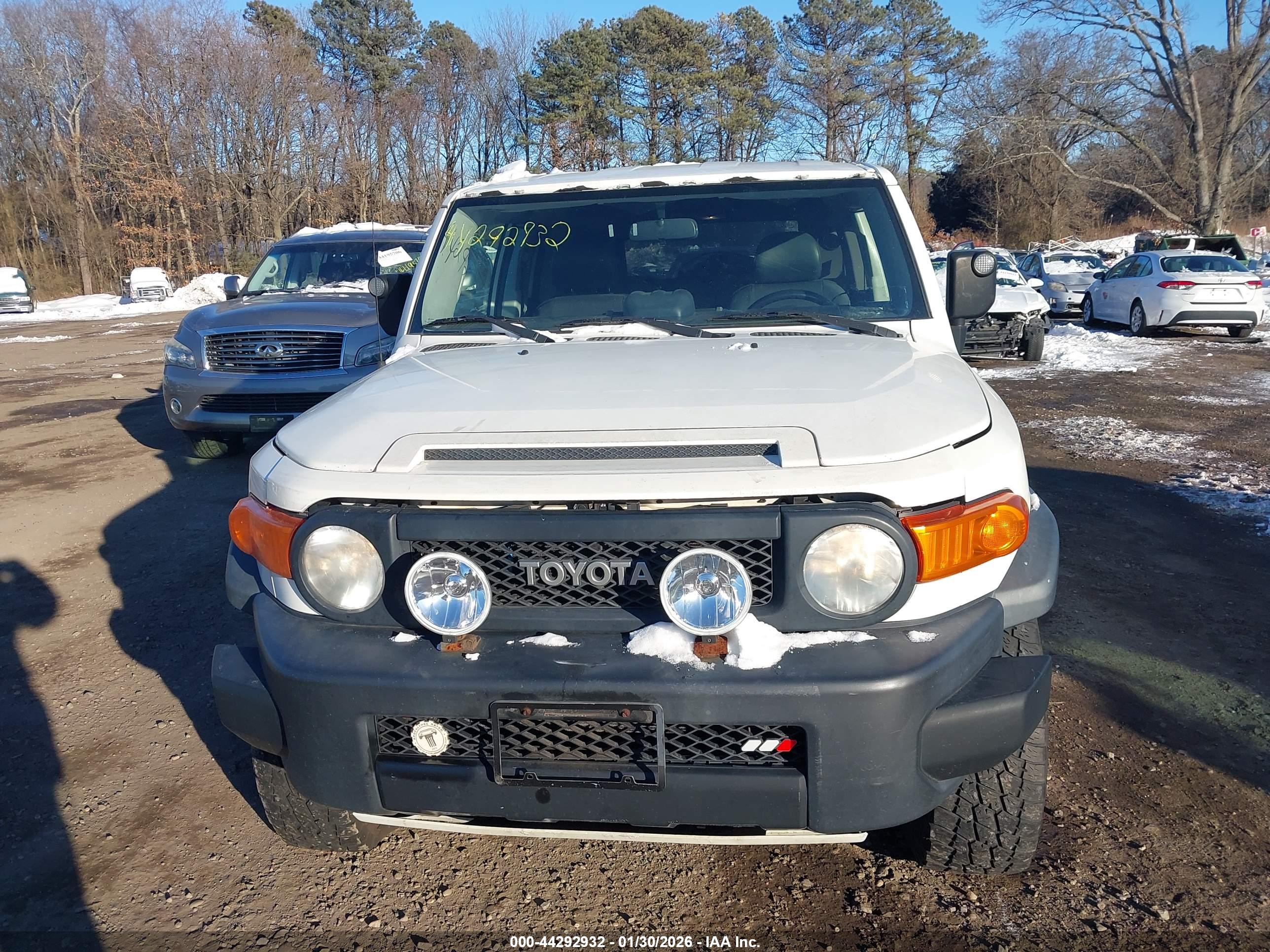 TOYOTA FJ image 6