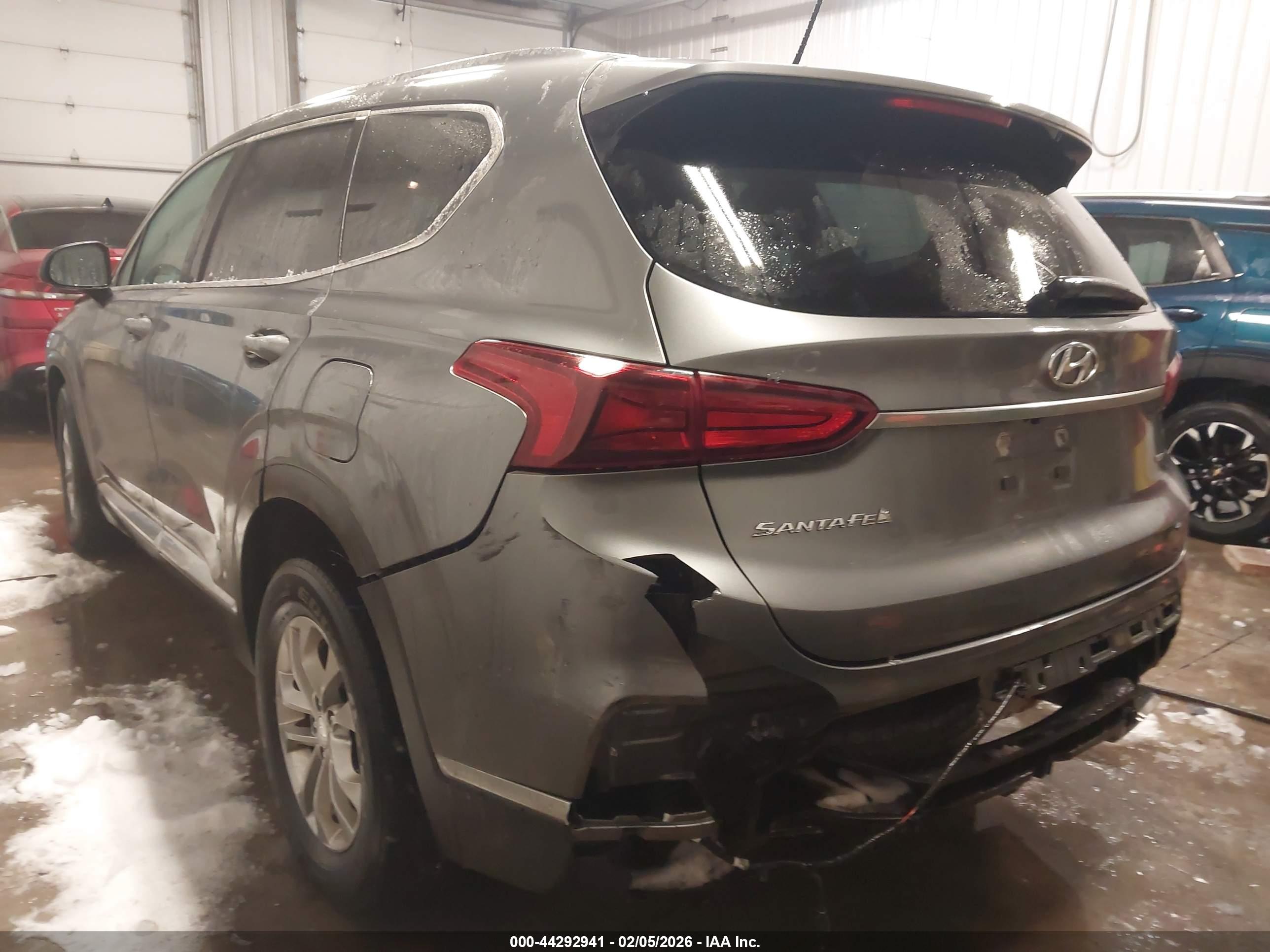 HYUNDAI SANTA image 3