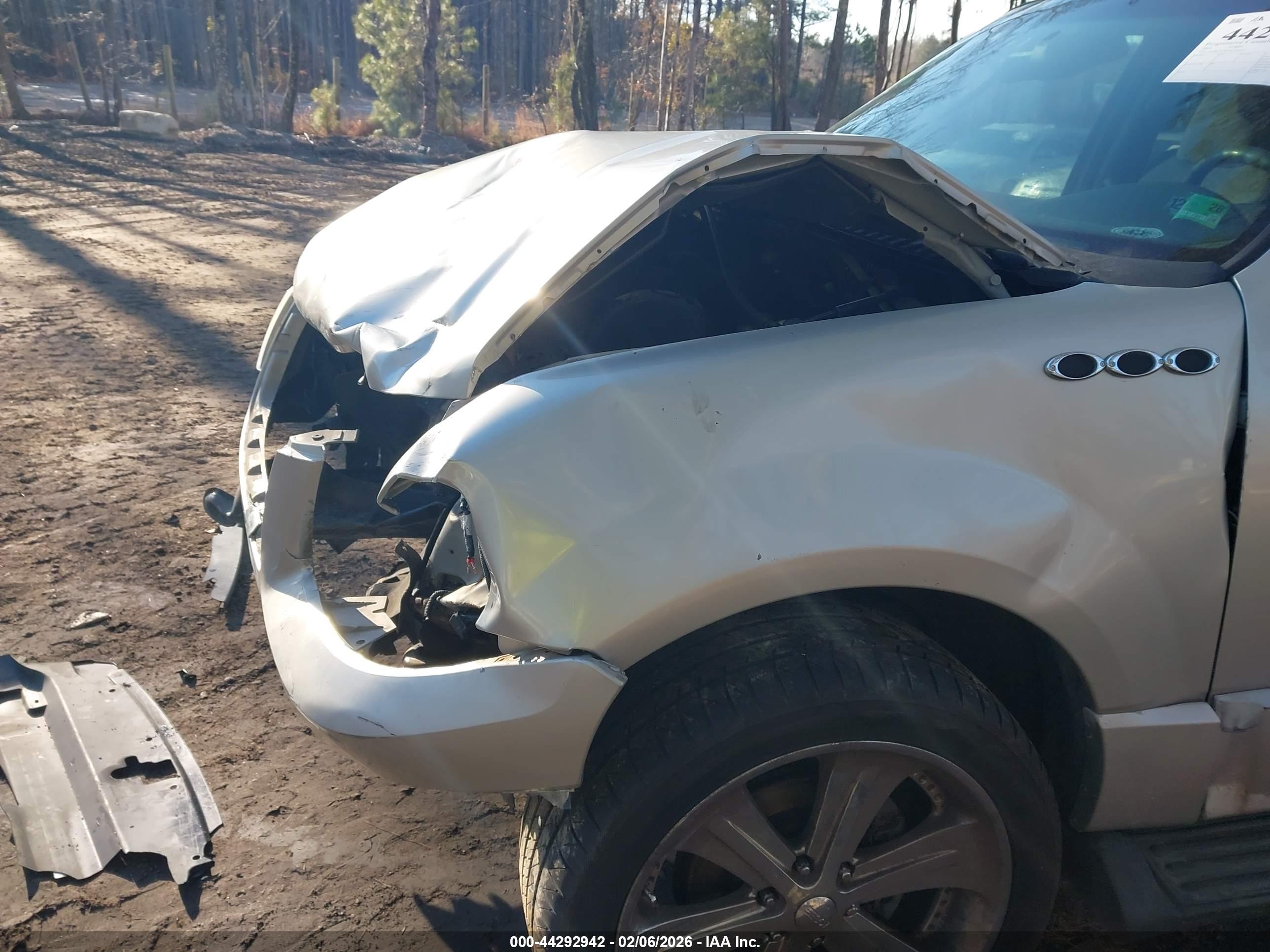 FORD EXPEDITION image 6