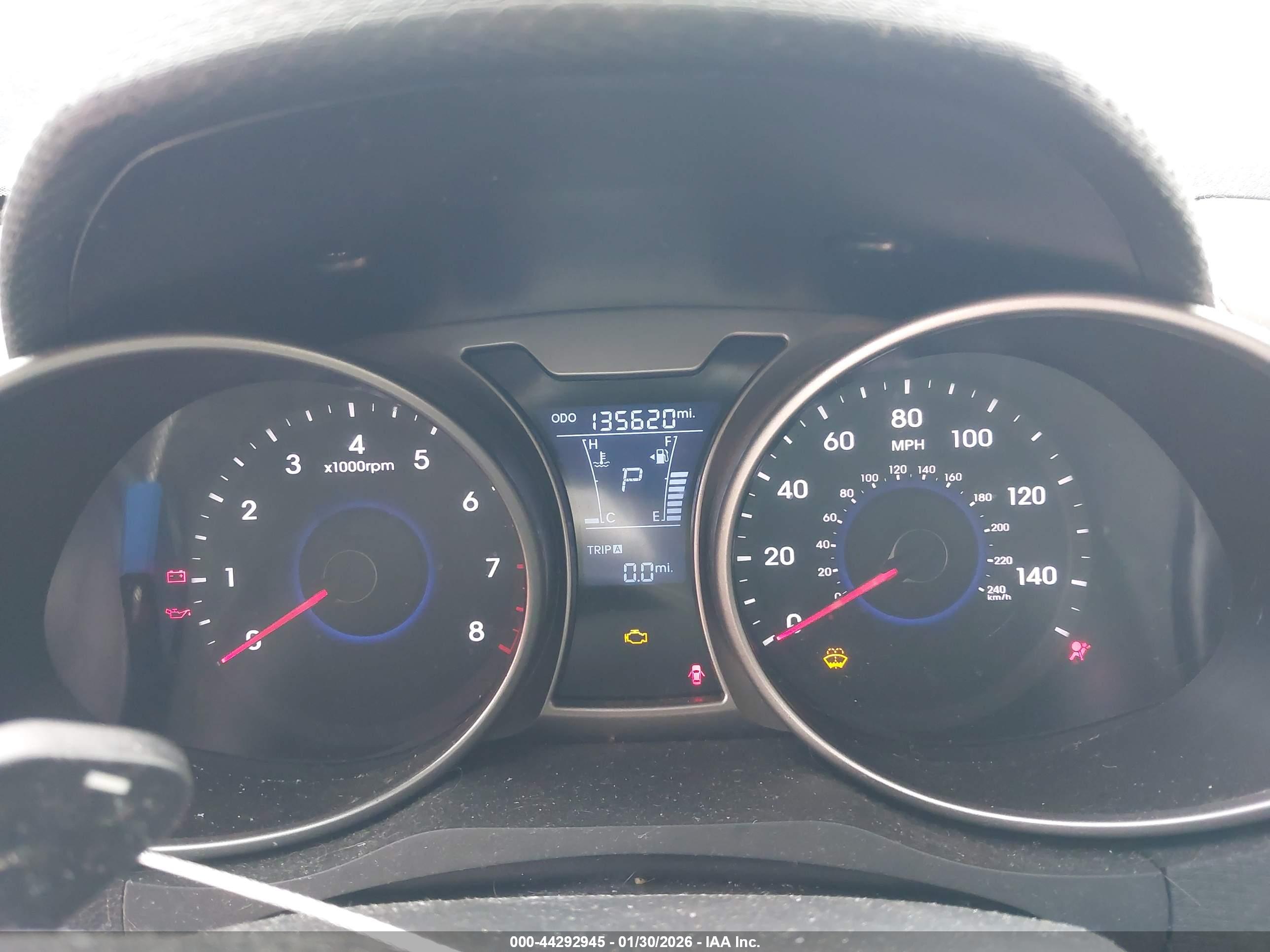 HYUNDAI VELOSTER image 7