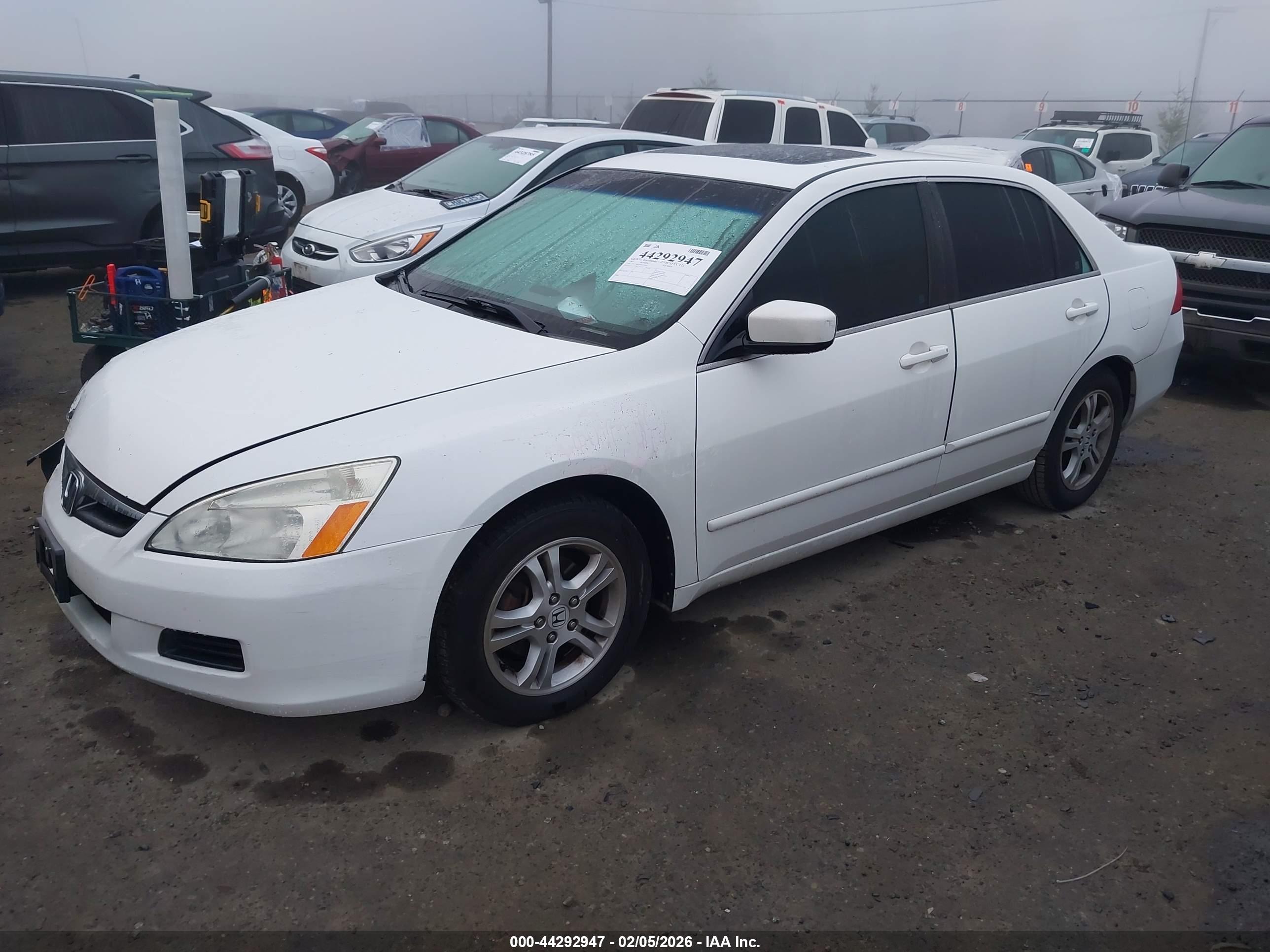 HONDA ACCORD image 2