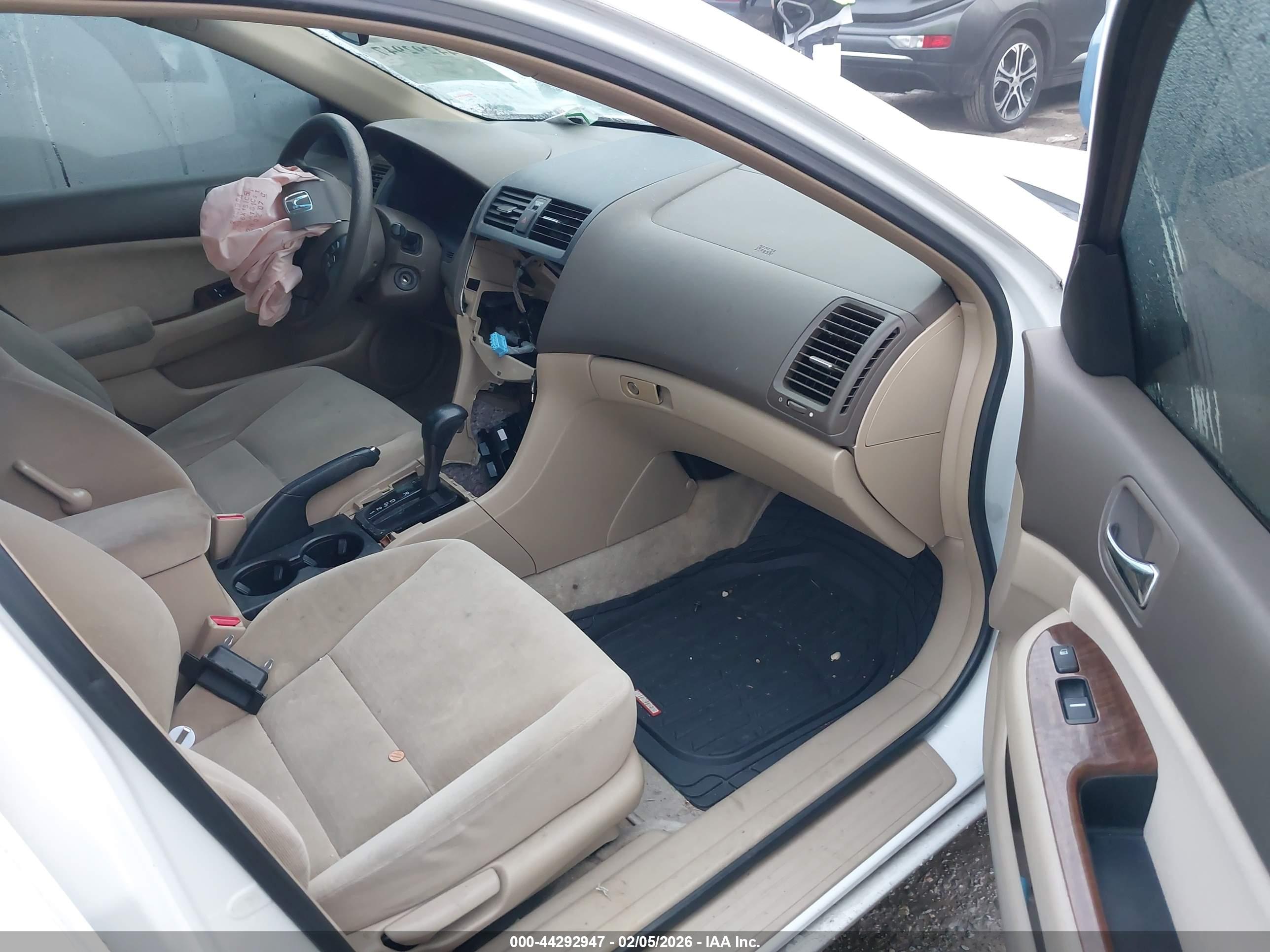 HONDA ACCORD image 5