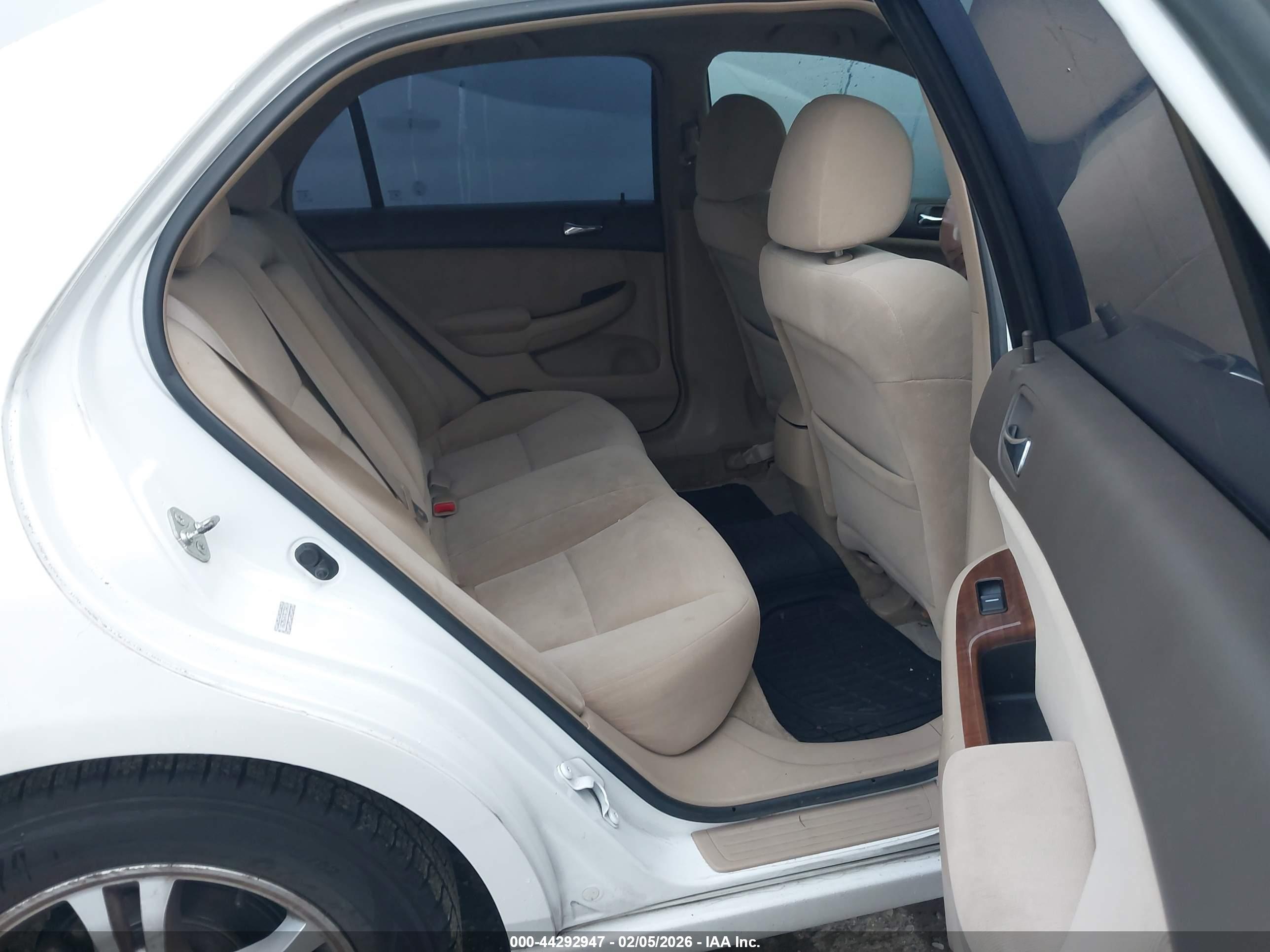 HONDA ACCORD image 8