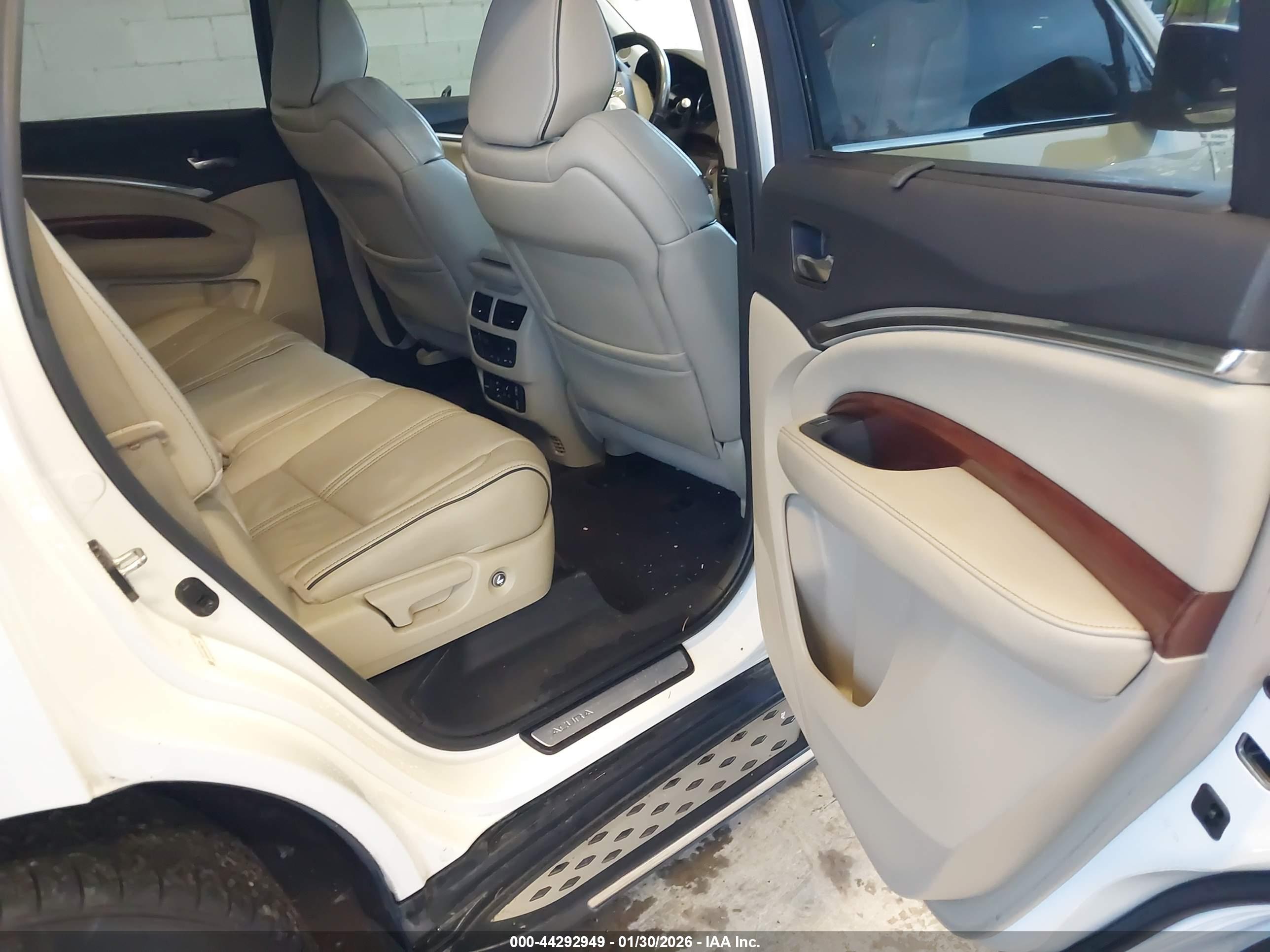 ACURA MDX image 8