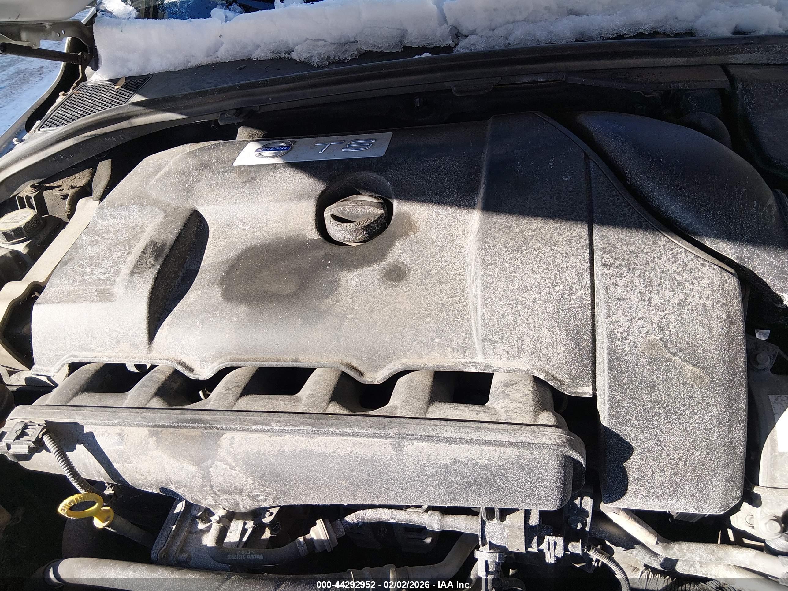 VOLVO XC70 image 10