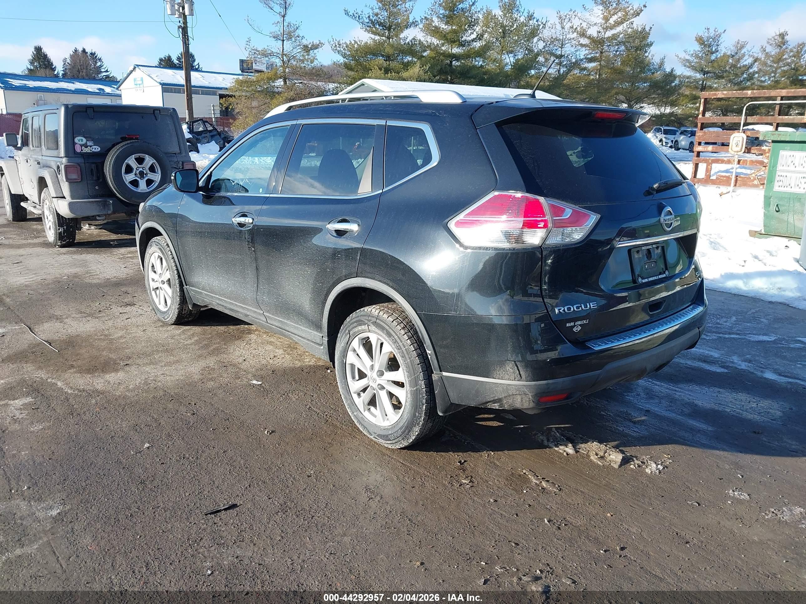 NISSAN ROGUE image 3