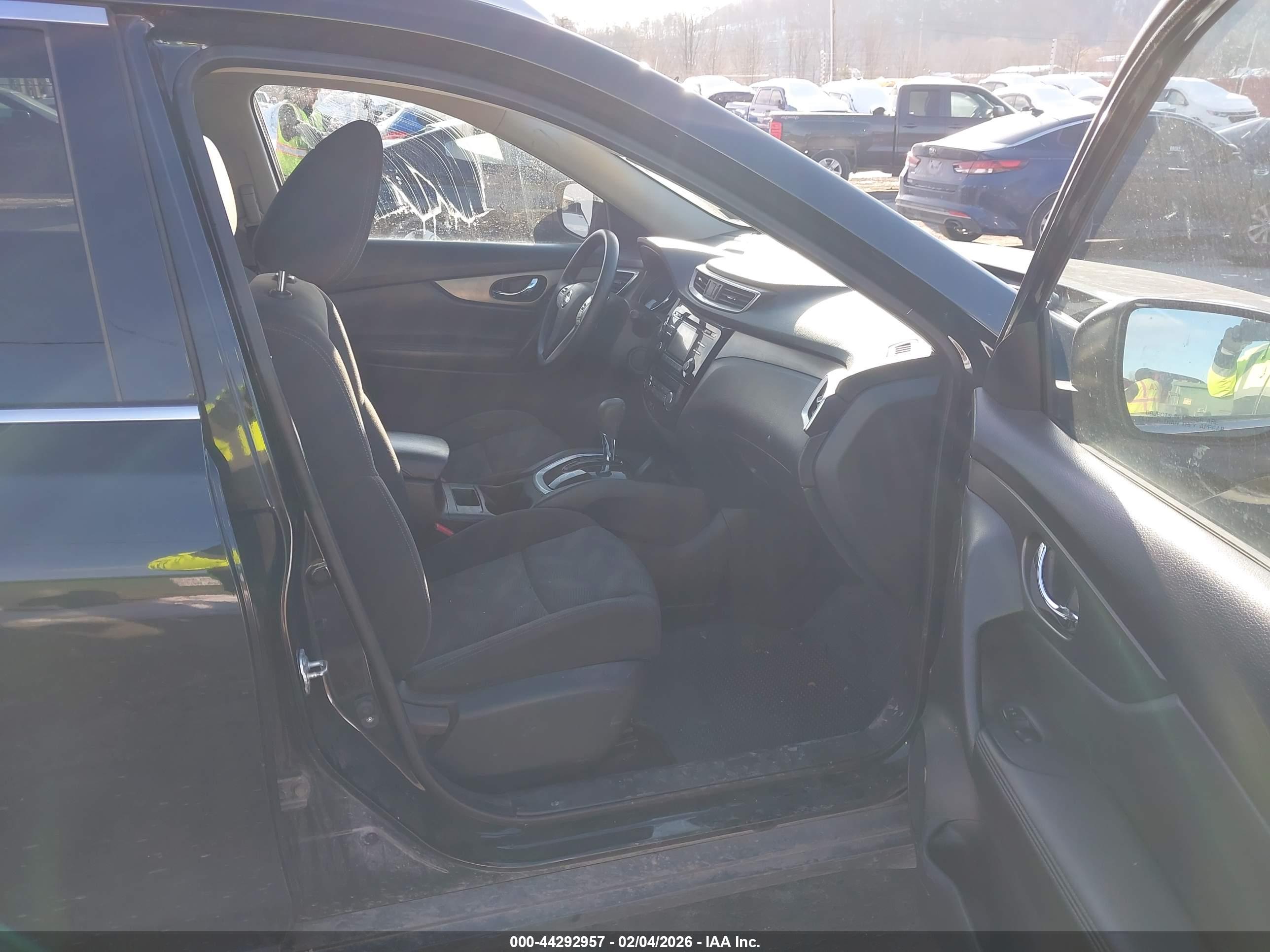 NISSAN ROGUE image 5