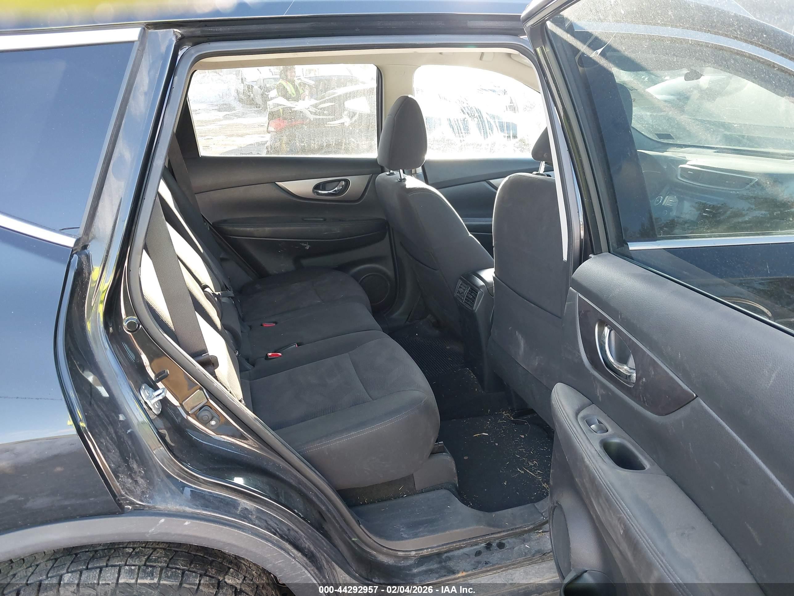 NISSAN ROGUE image 8