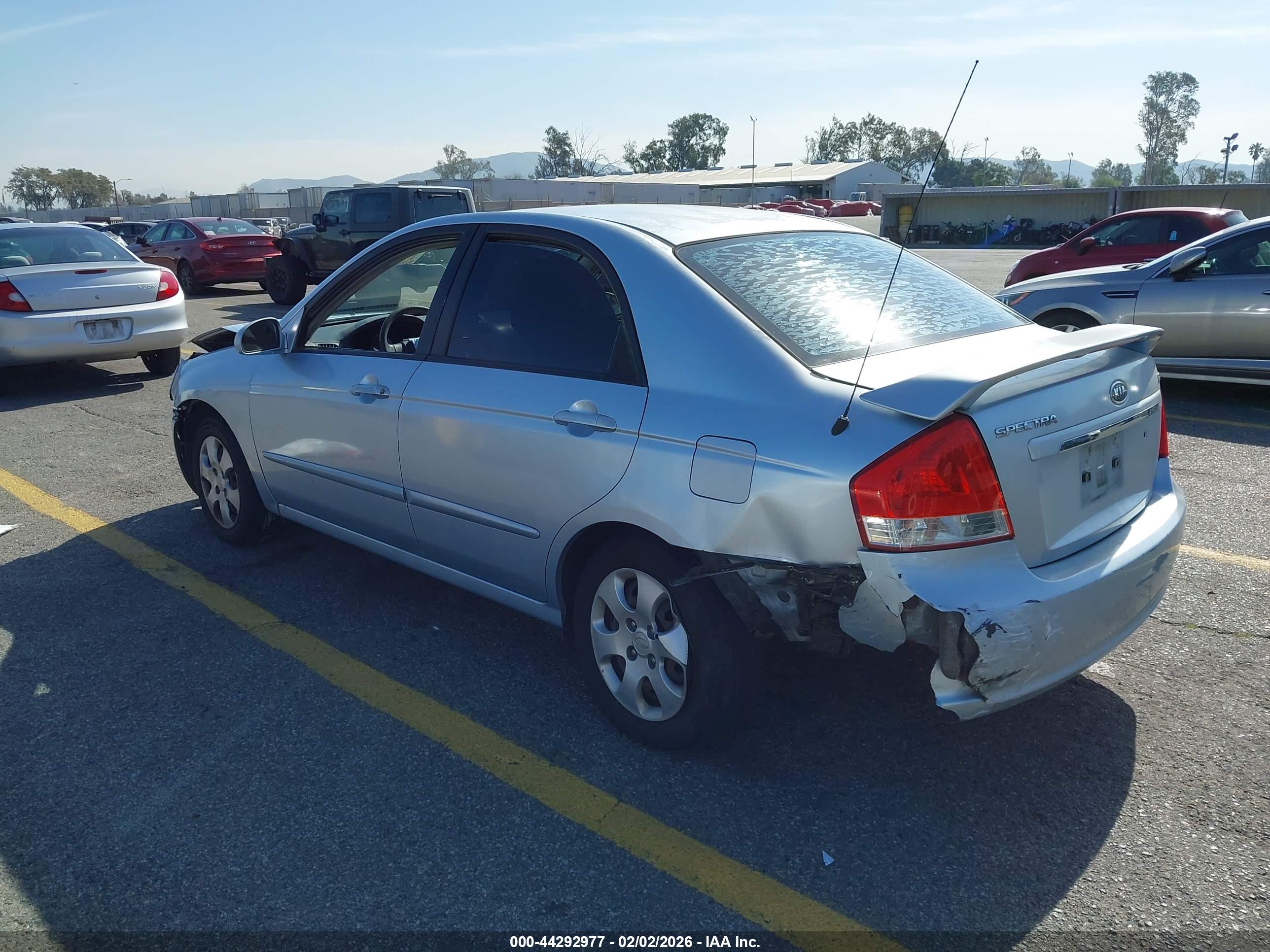 KIA SPECTRA image 3