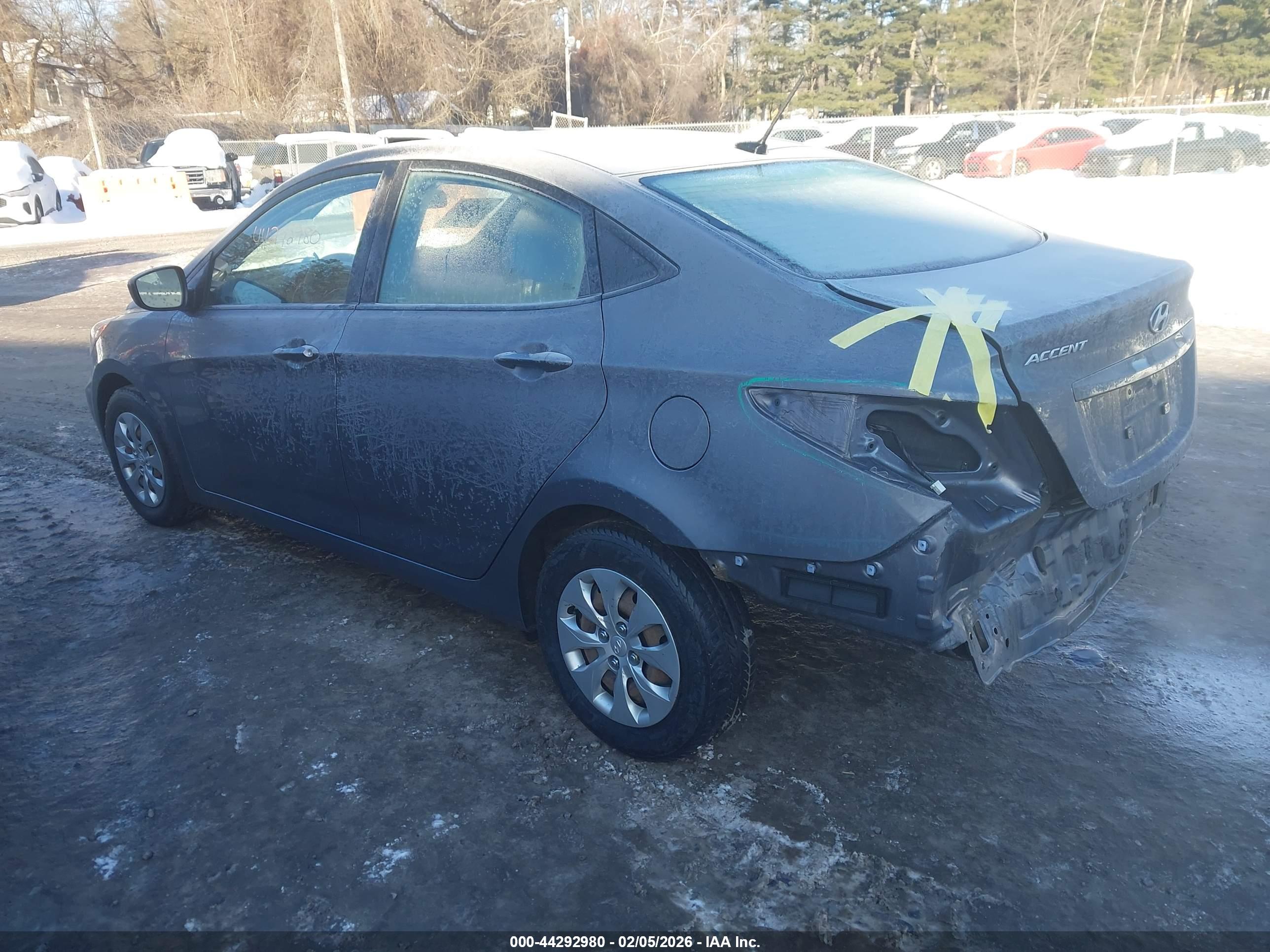 HYUNDAI ACCENT image 3