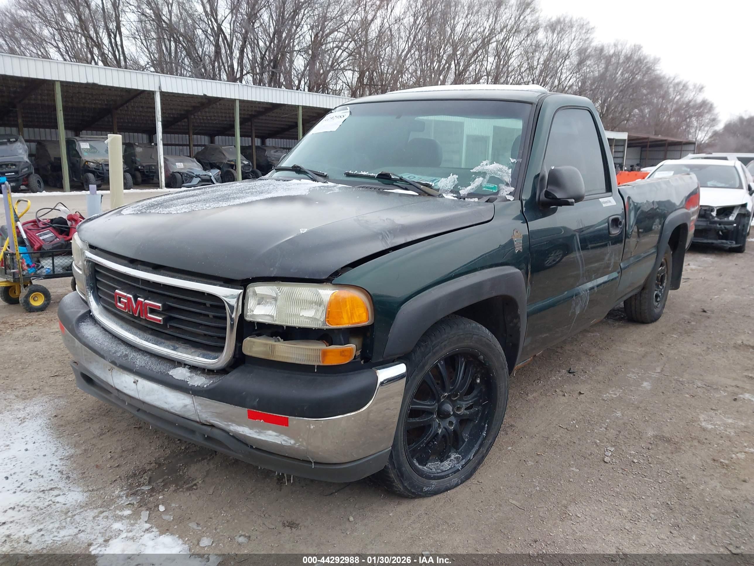 GMC SIERRA image 2