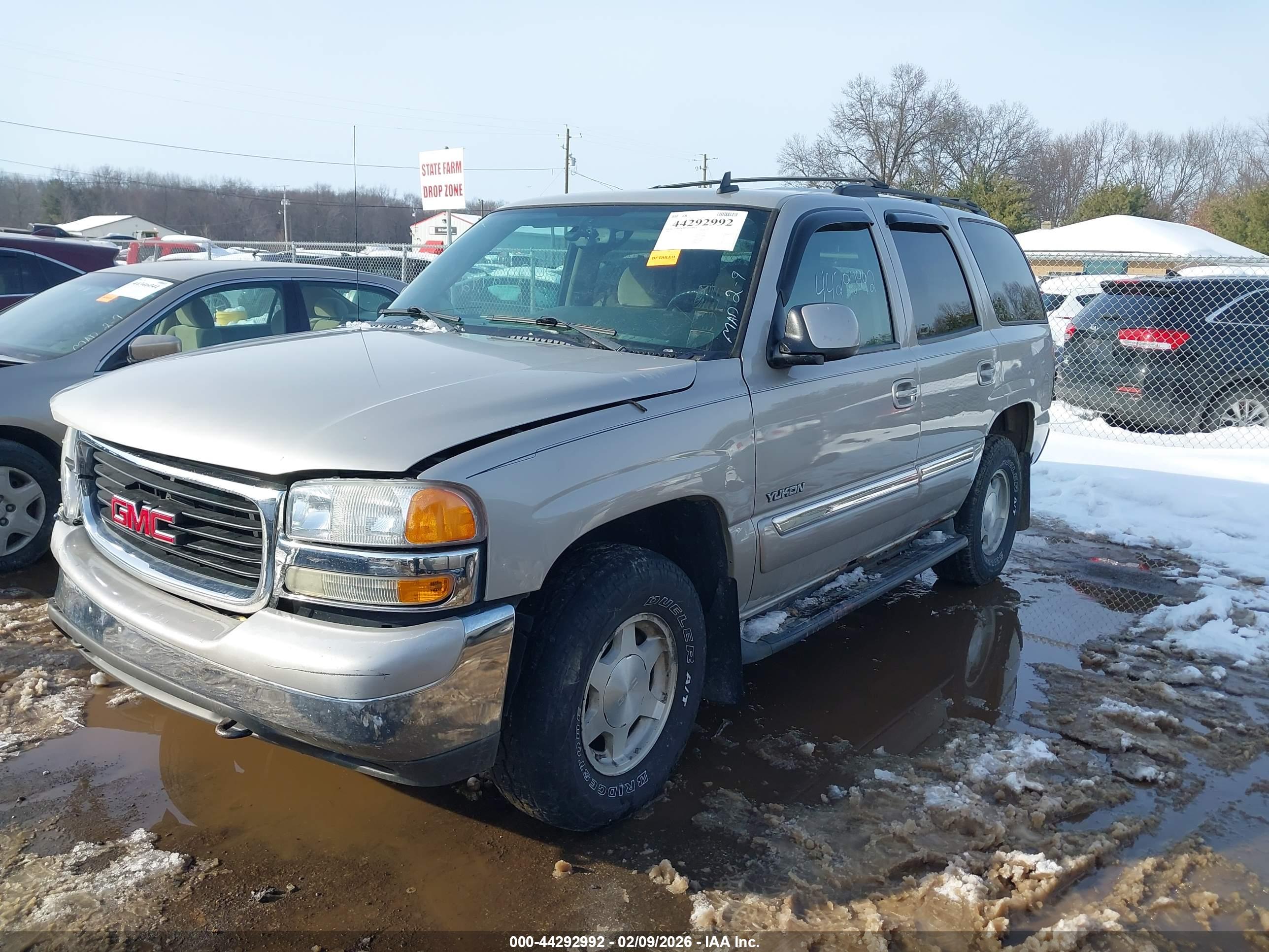 GMC YUKON image 2
