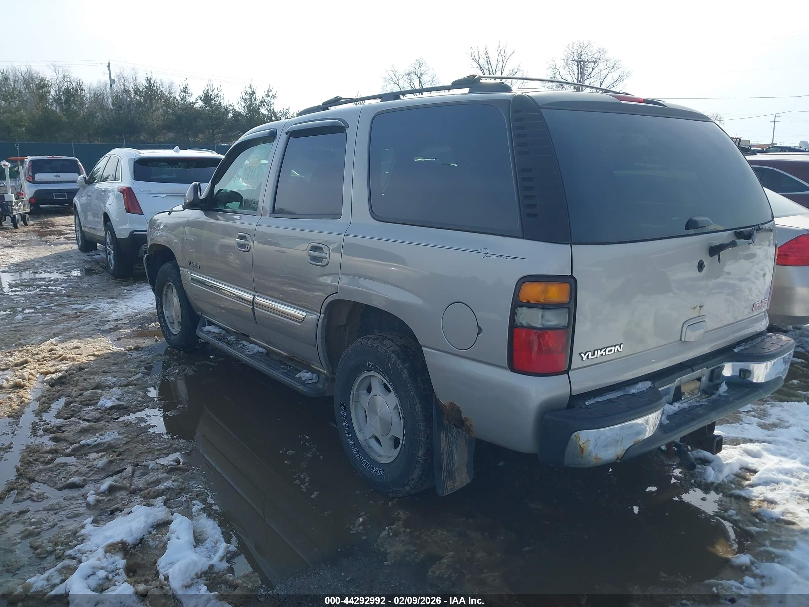 GMC YUKON image 3