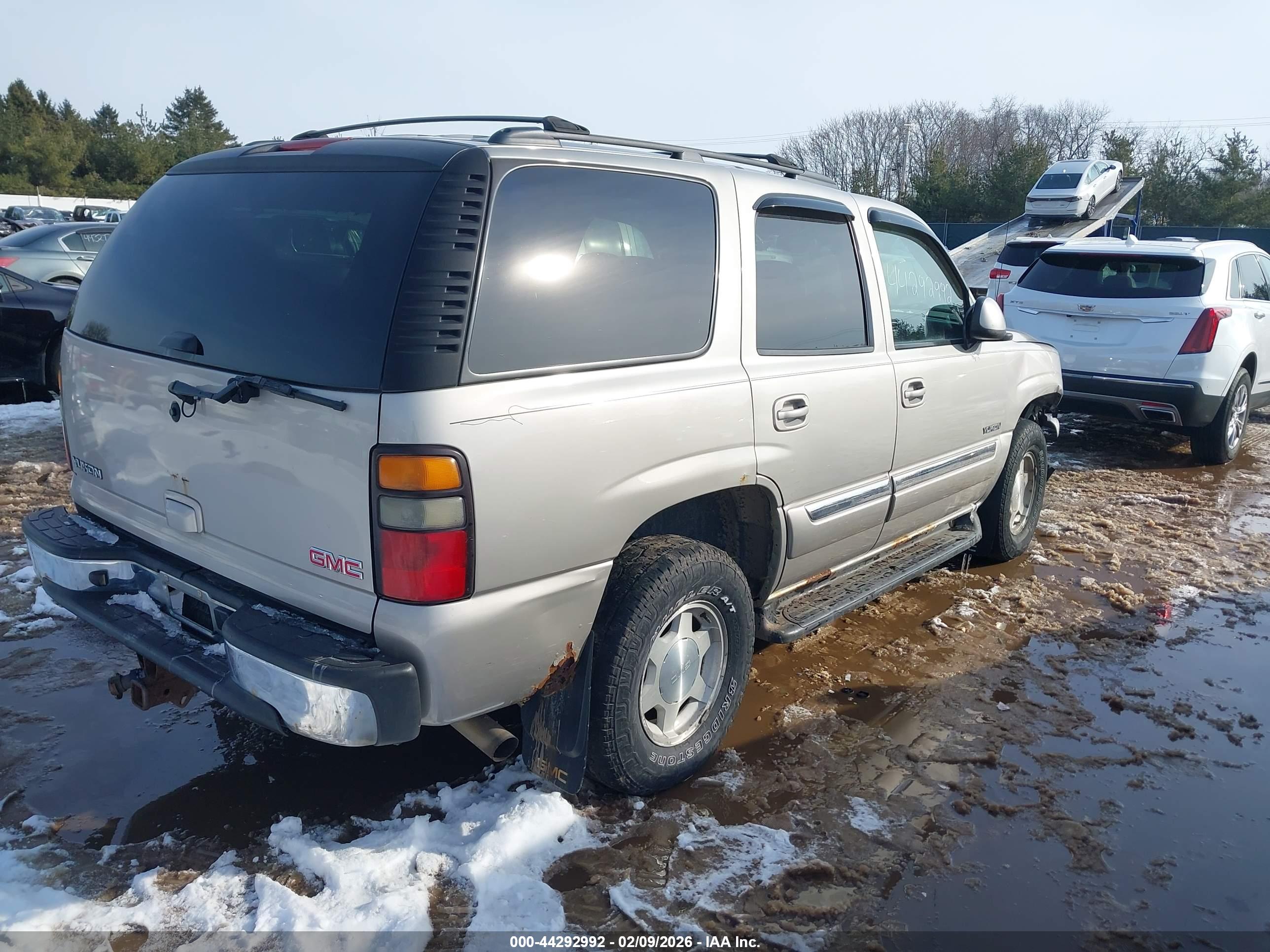 GMC YUKON image 4