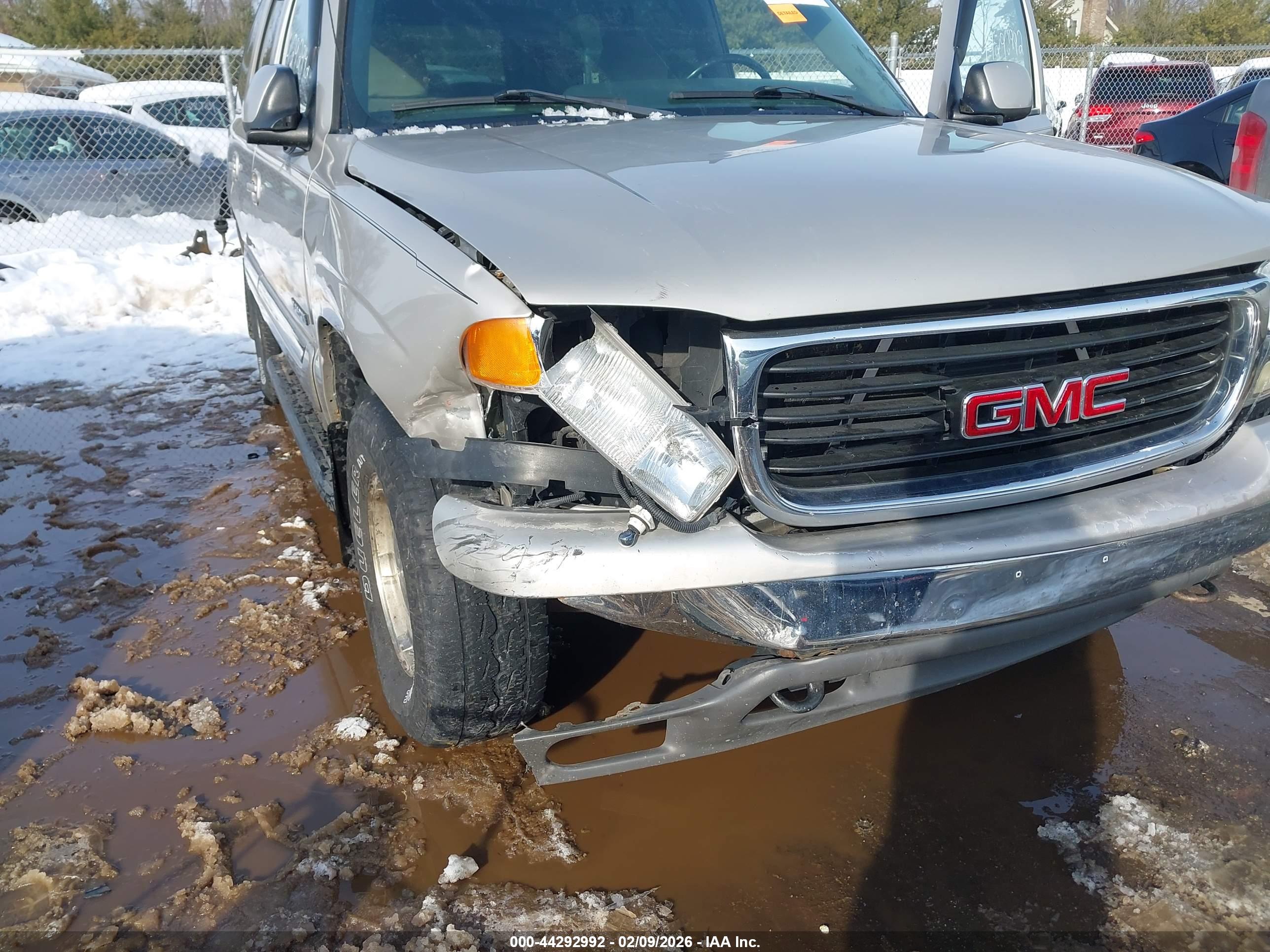 GMC YUKON image 6