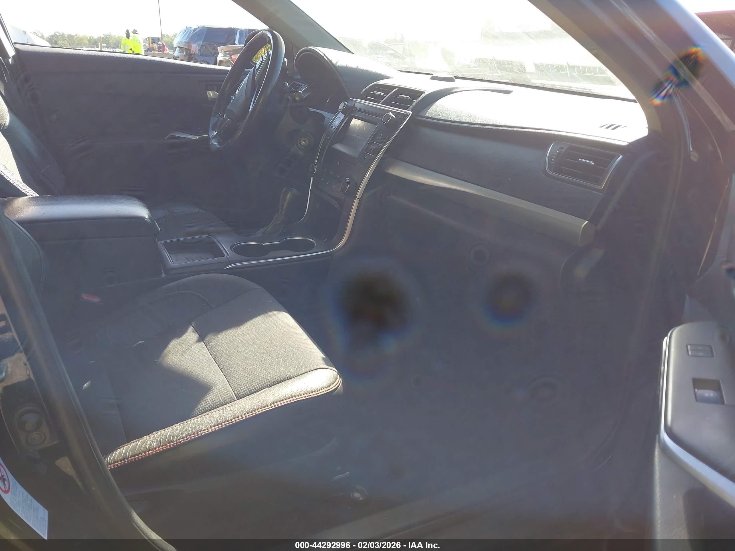 TOYOTA CAMRY image 5