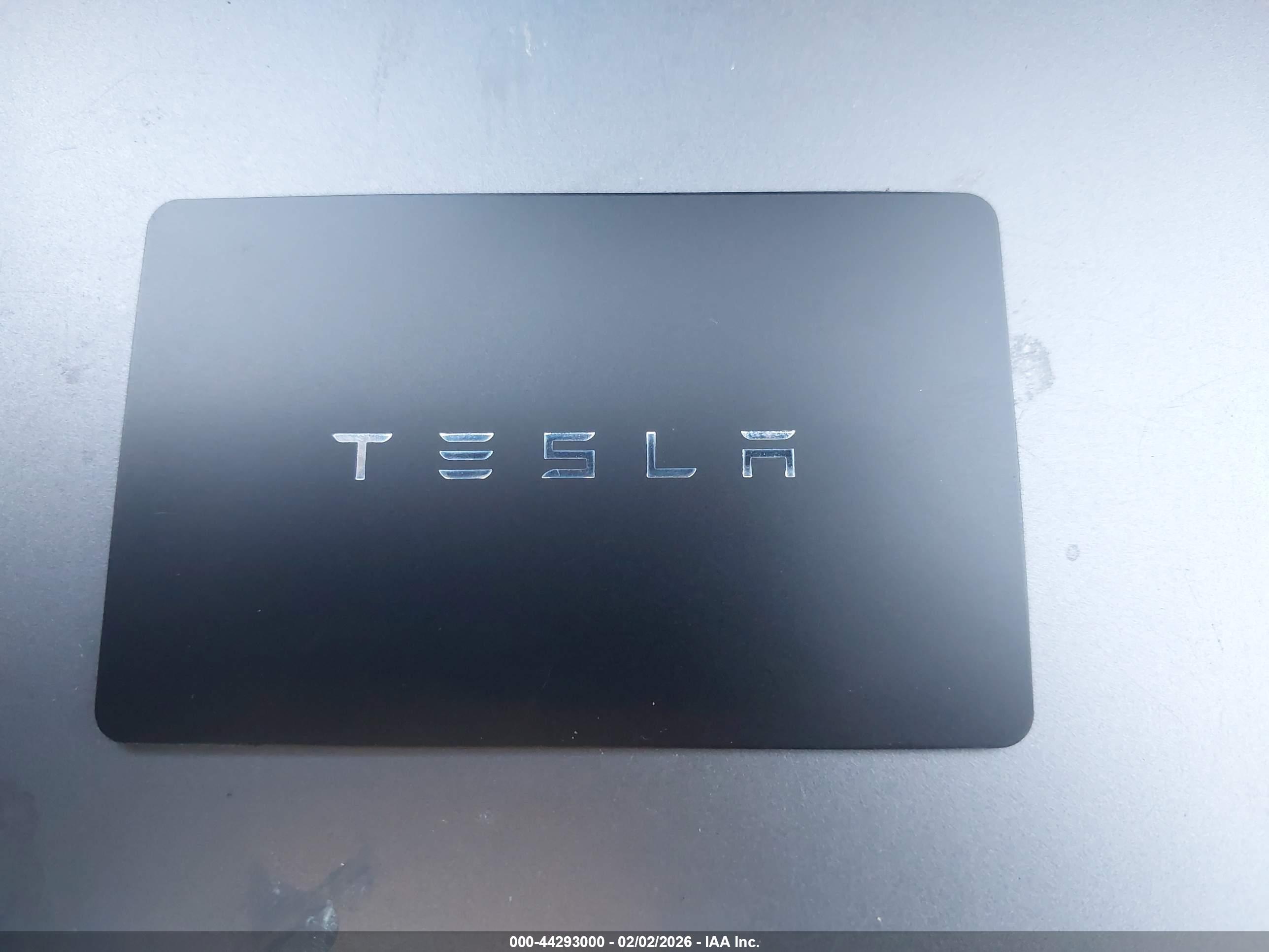 TESLA MODEL image 11