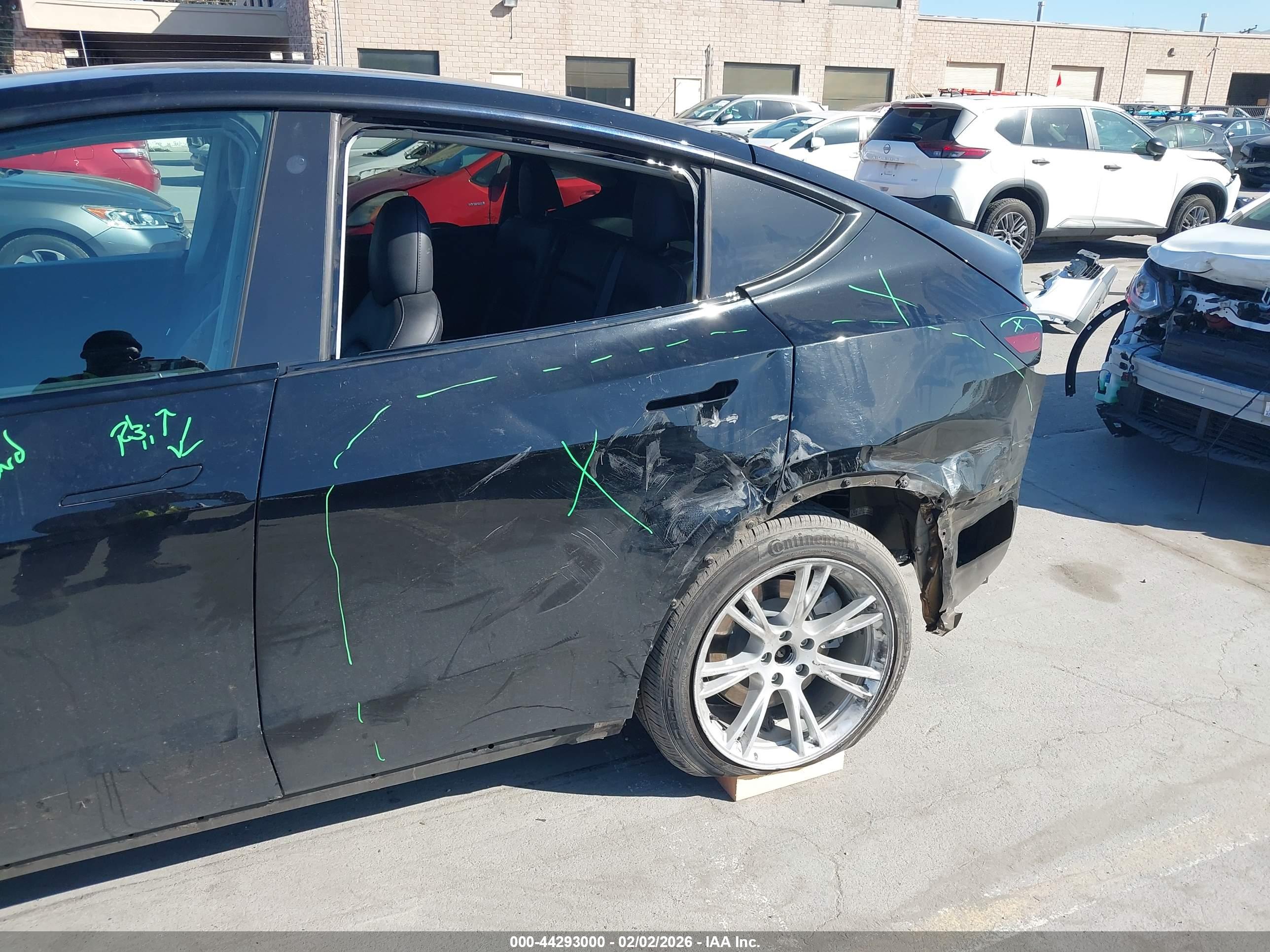 TESLA MODEL image 6