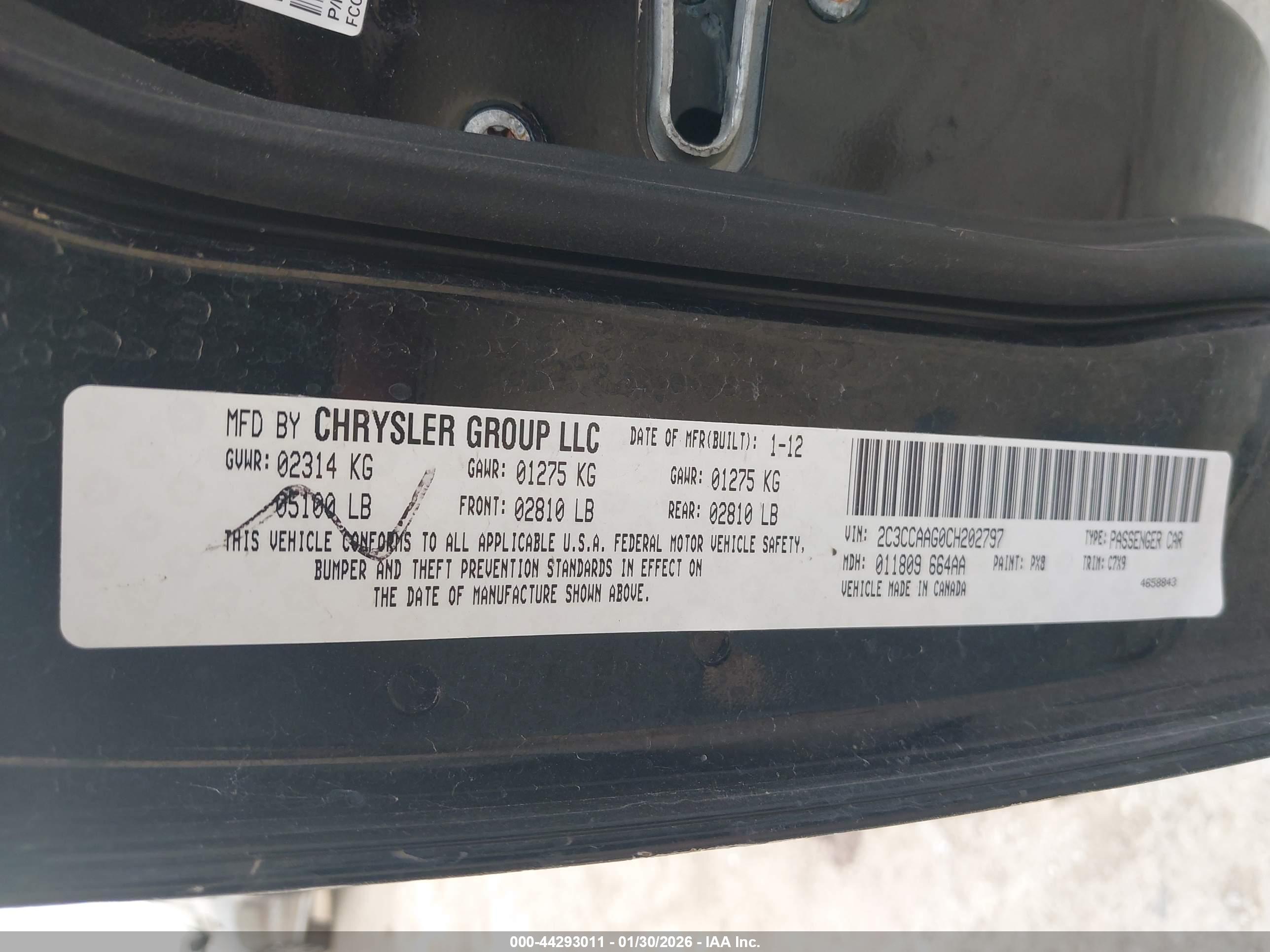 CHRYSLER 300 image 9