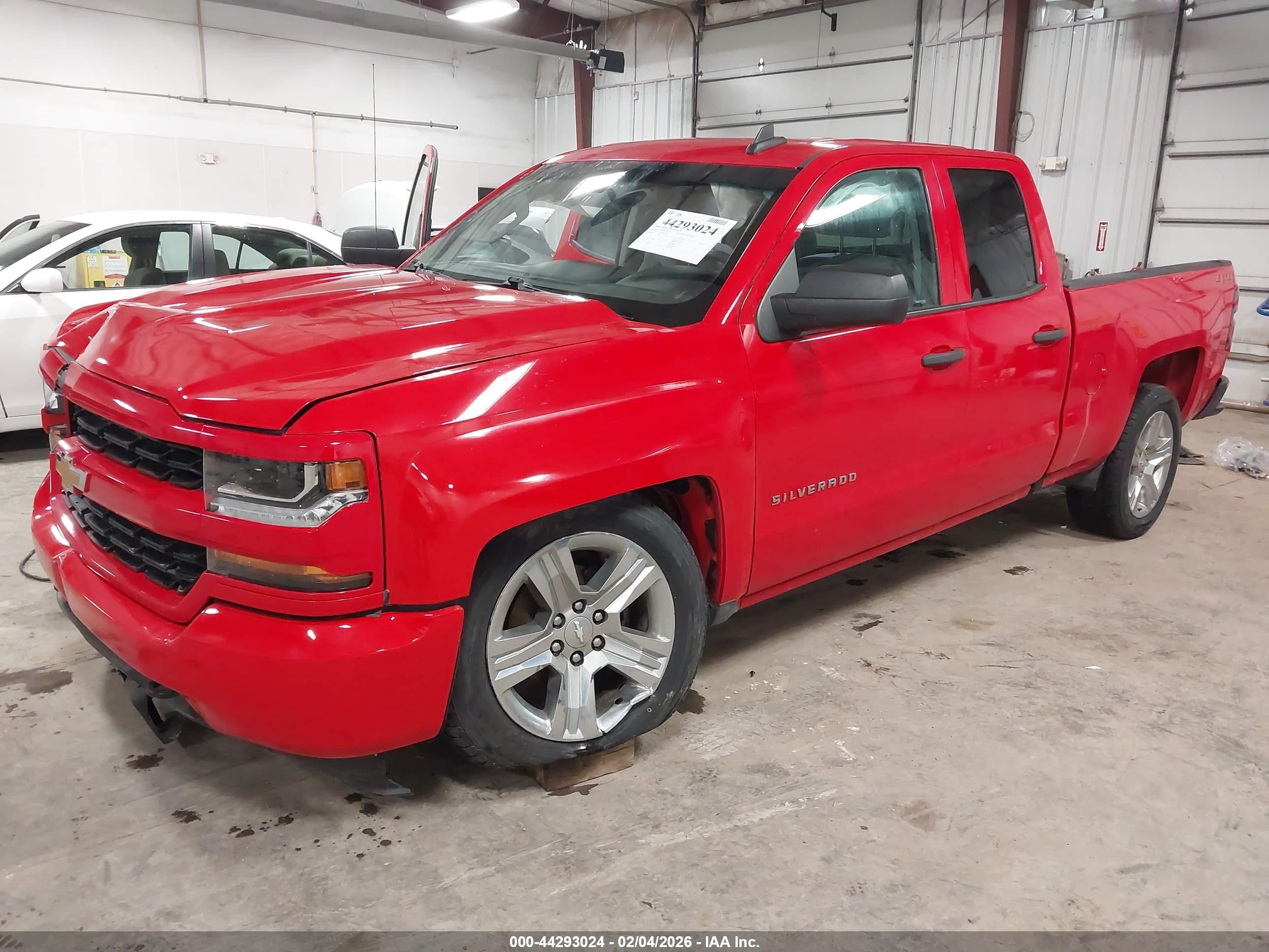 CHEVROLET SILVERADO image 2