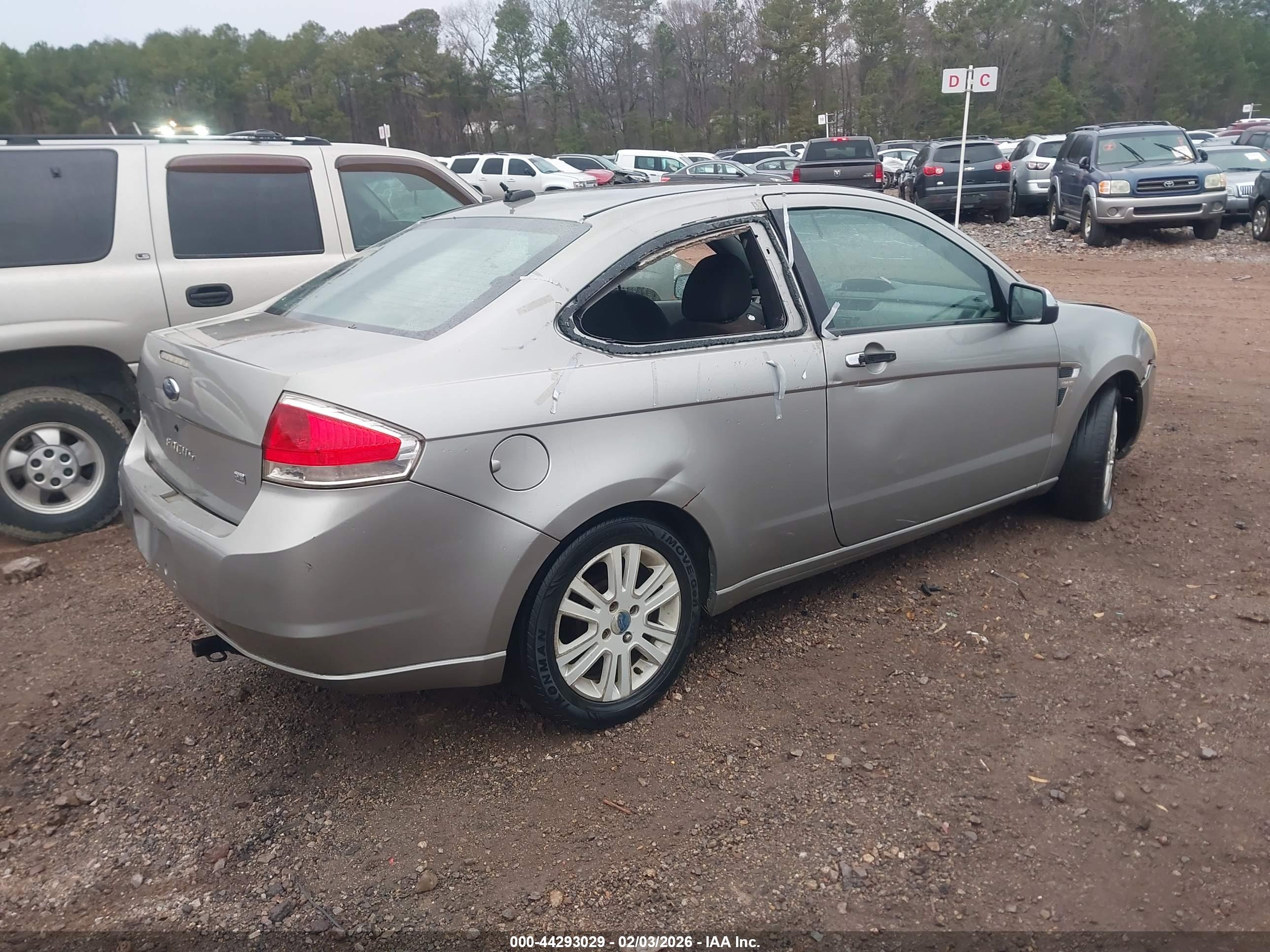FORD FOCUS image 4