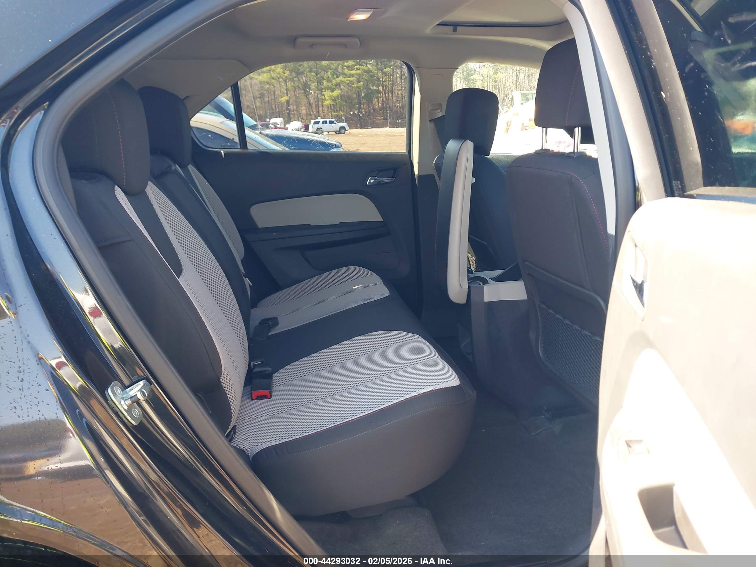 CHEVROLET EQUINOX image 8