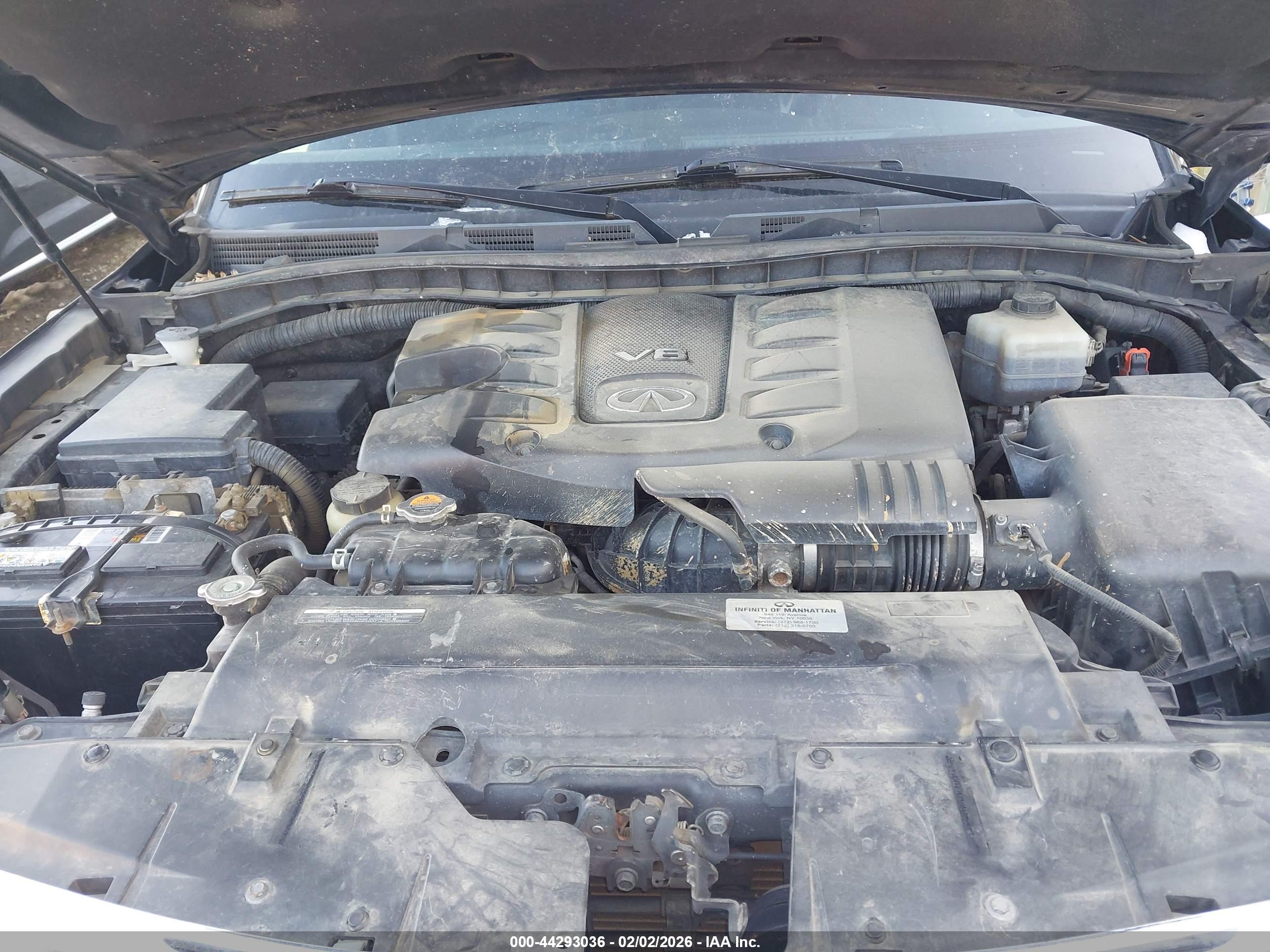 INFINITI QX56 image 10