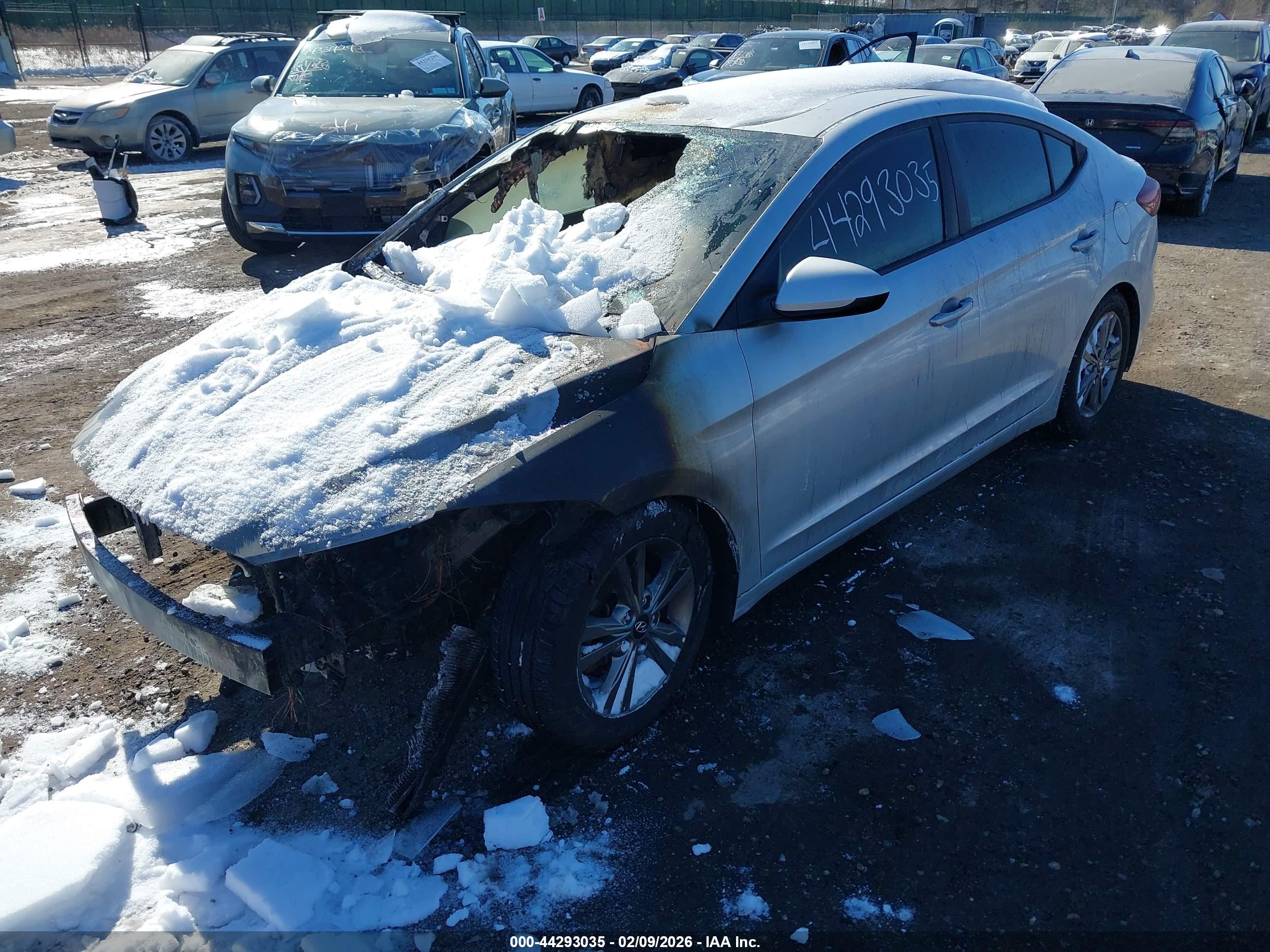 HYUNDAI ELANTRA image 2