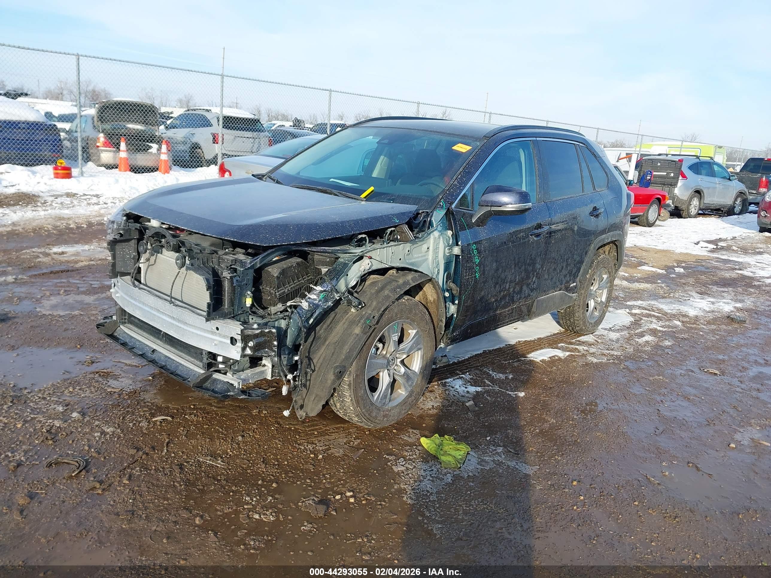 TOYOTA RAV4 image 2