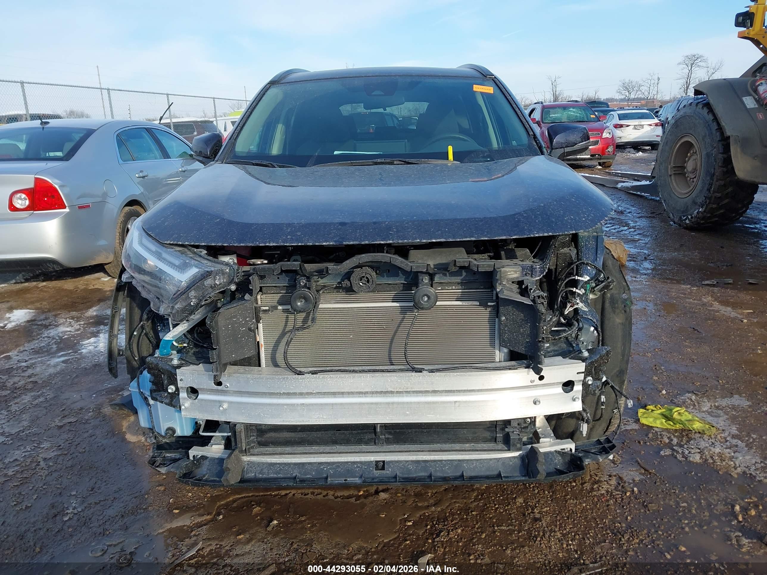 TOYOTA RAV4 image 6