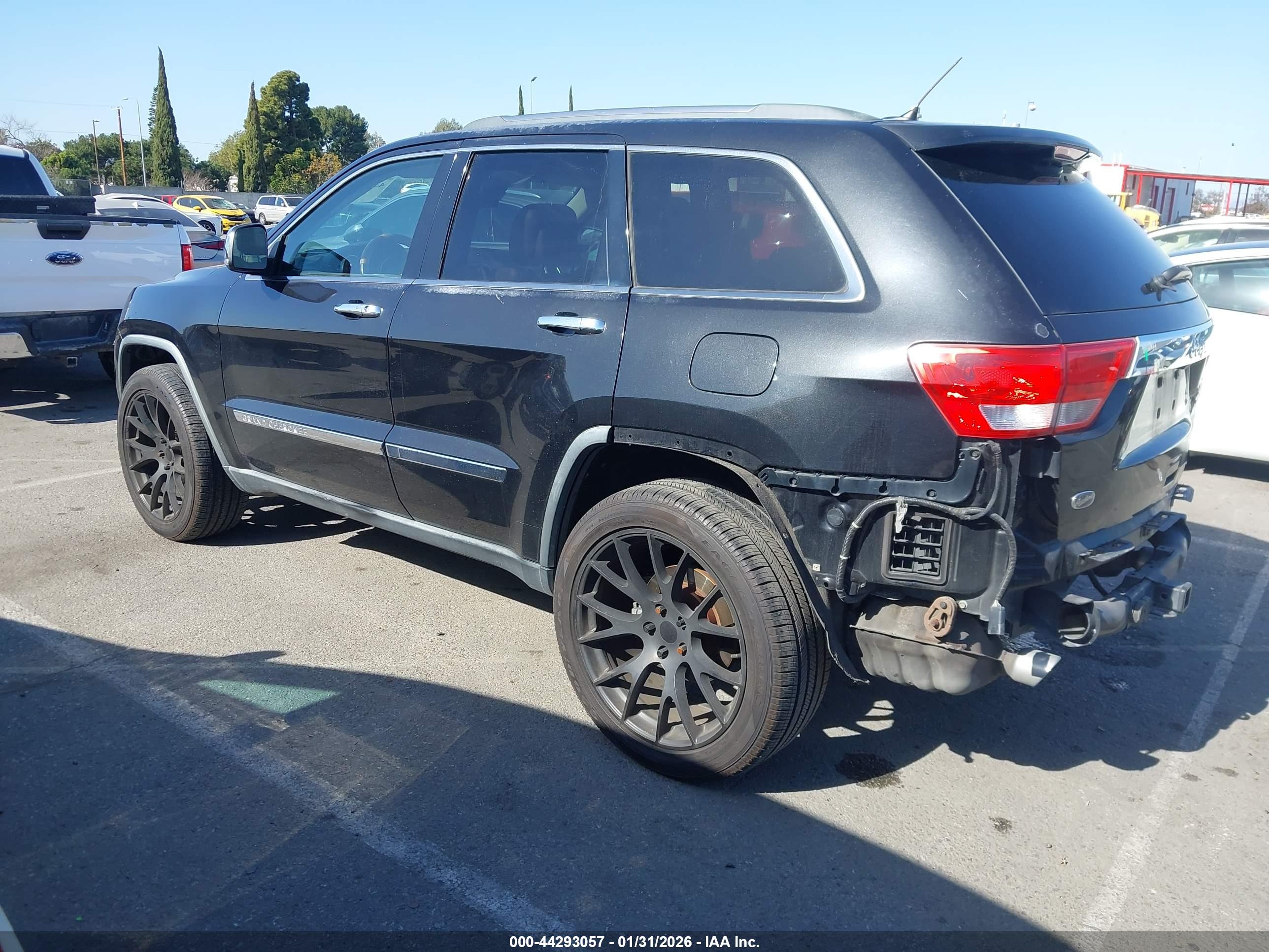 JEEP GRAND image 3