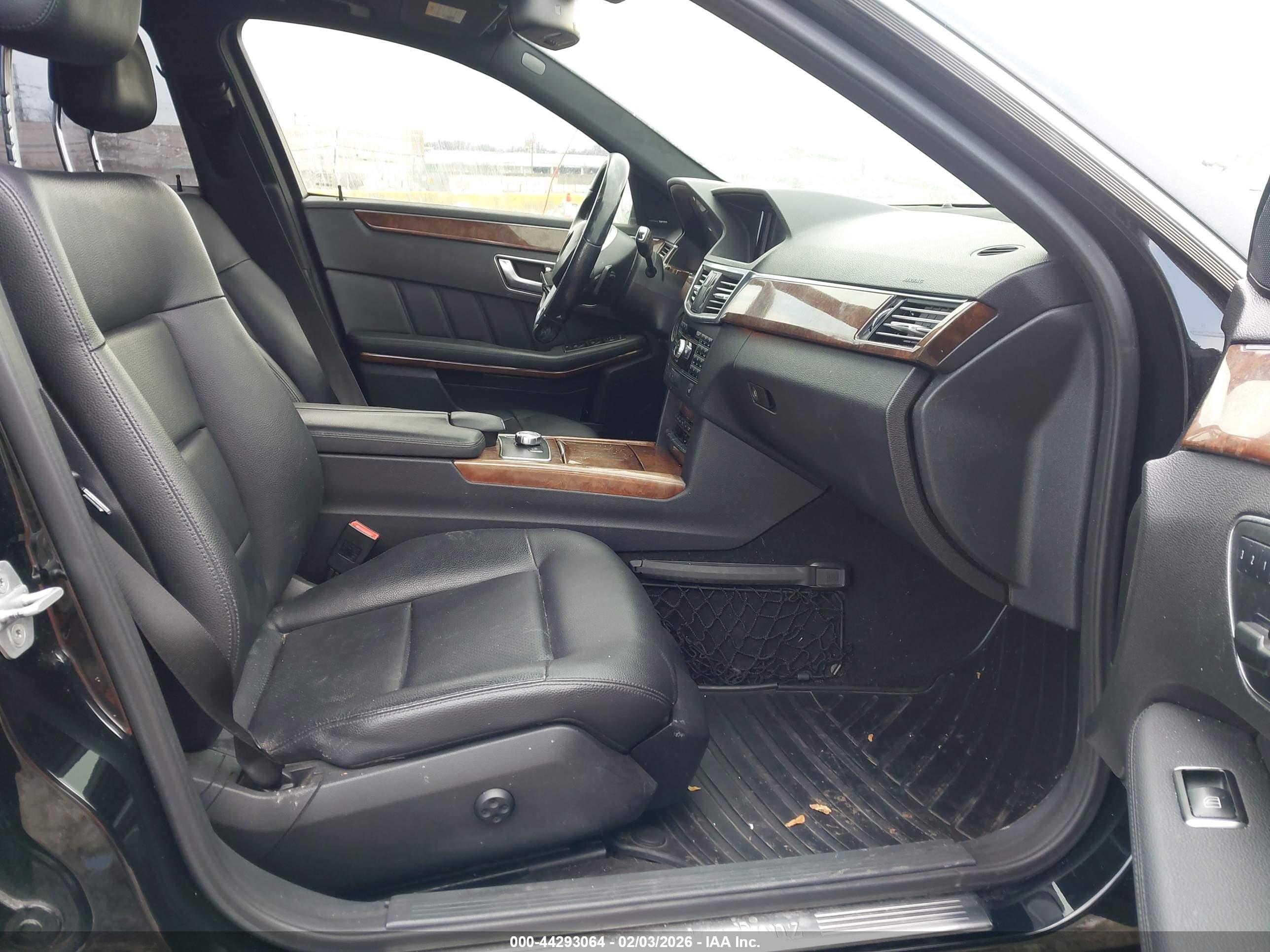 MERCEDES-BENZ E image 5