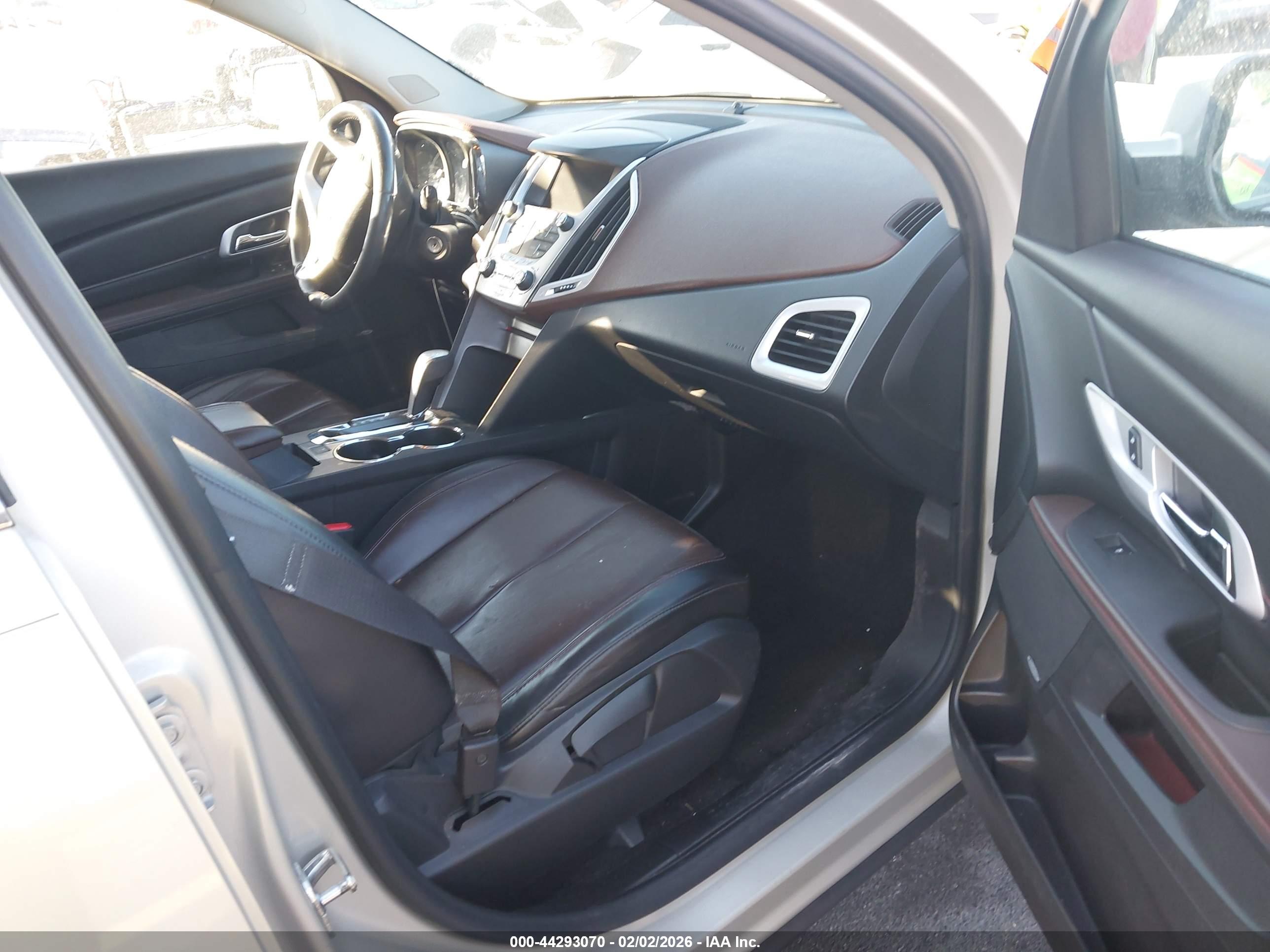 GMC TERRAIN image 5