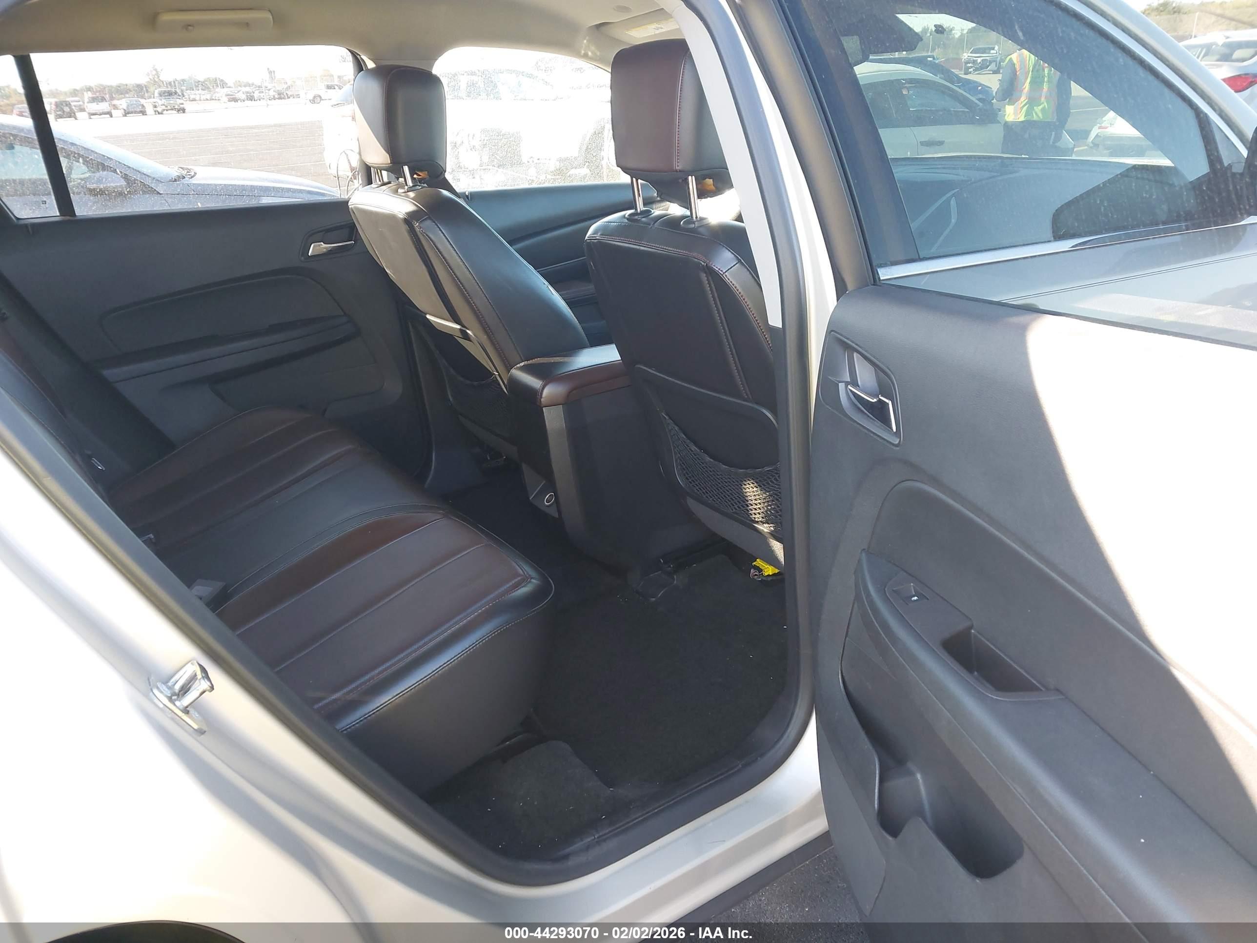 GMC TERRAIN image 8