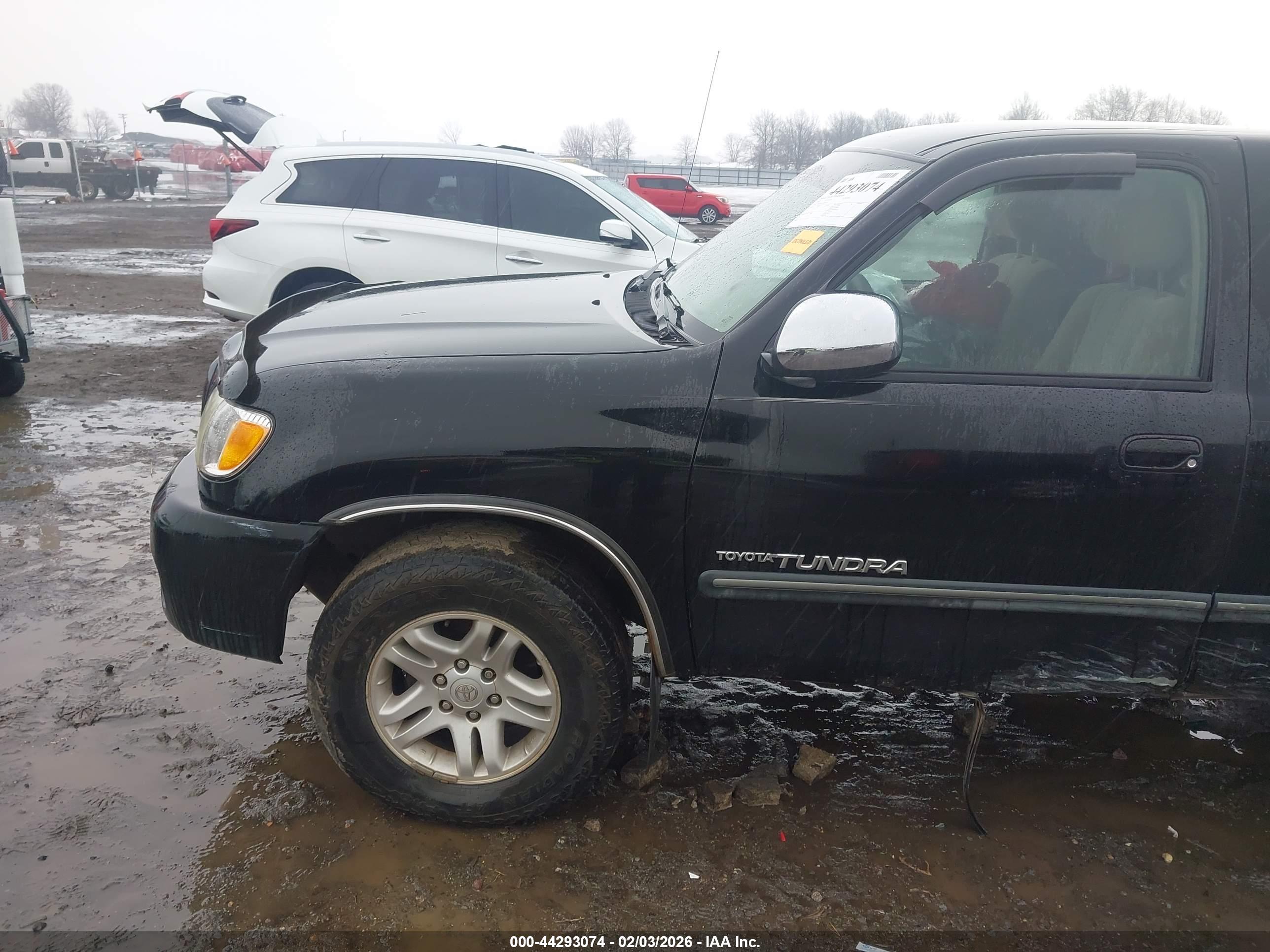 TOYOTA TUNDRA image 6