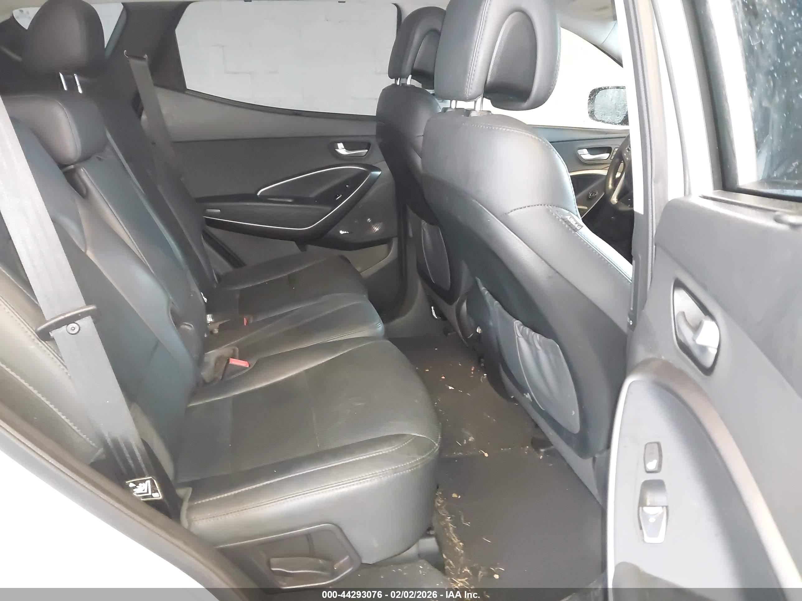 HYUNDAI SANTA image 8