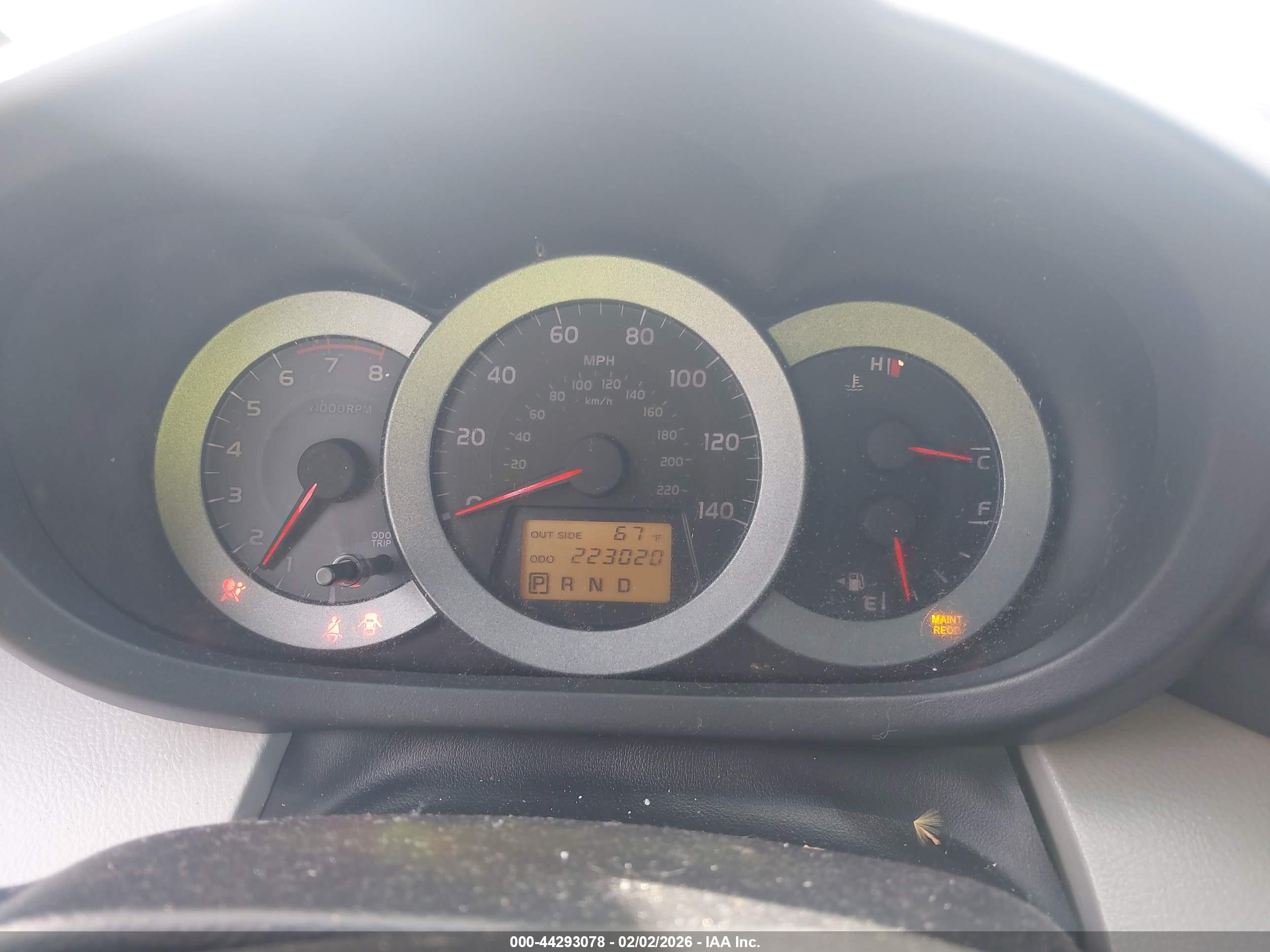 TOYOTA RAV4 image 7