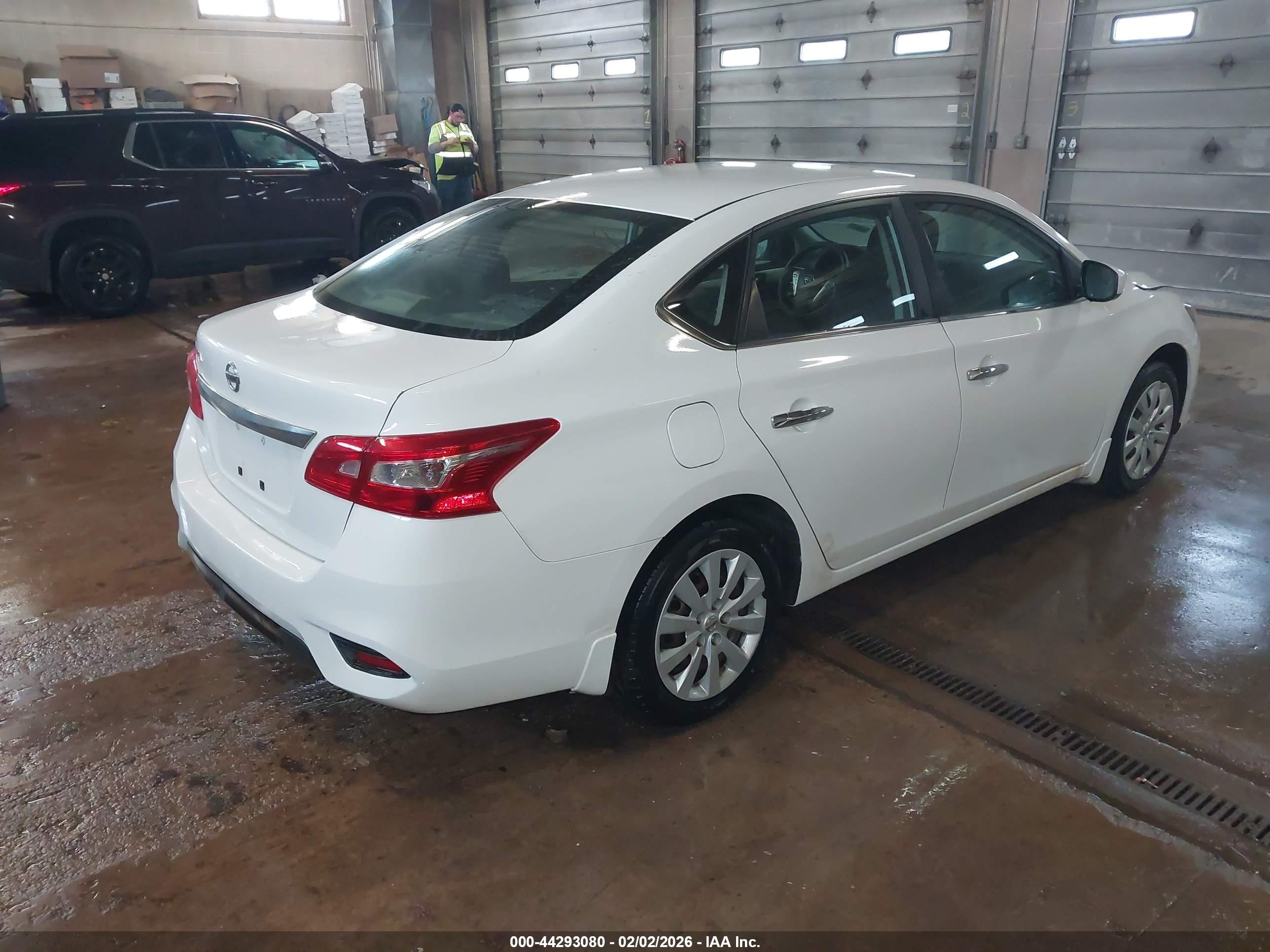 NISSAN SENTRA image 4