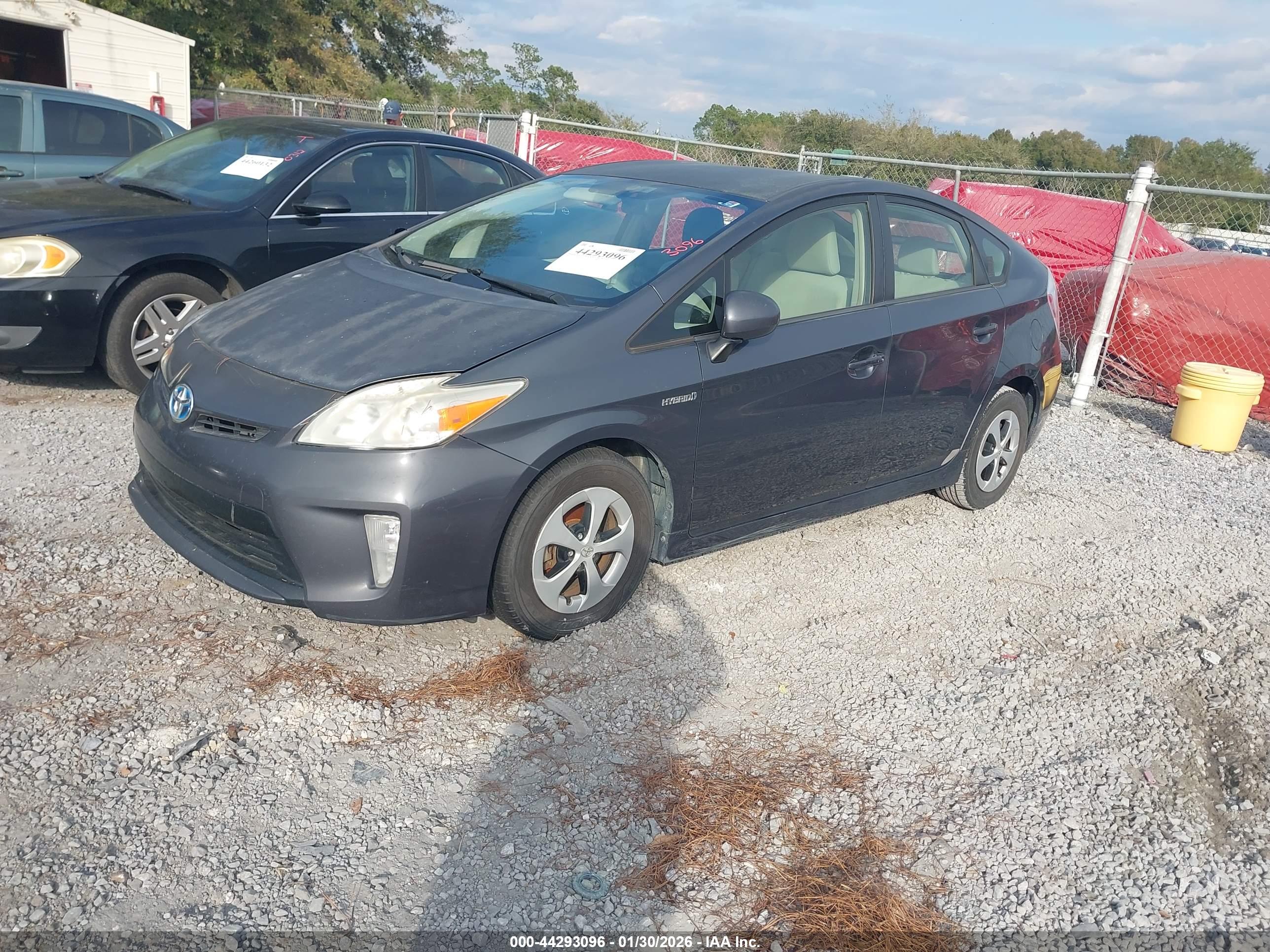TOYOTA PRIUS image 2