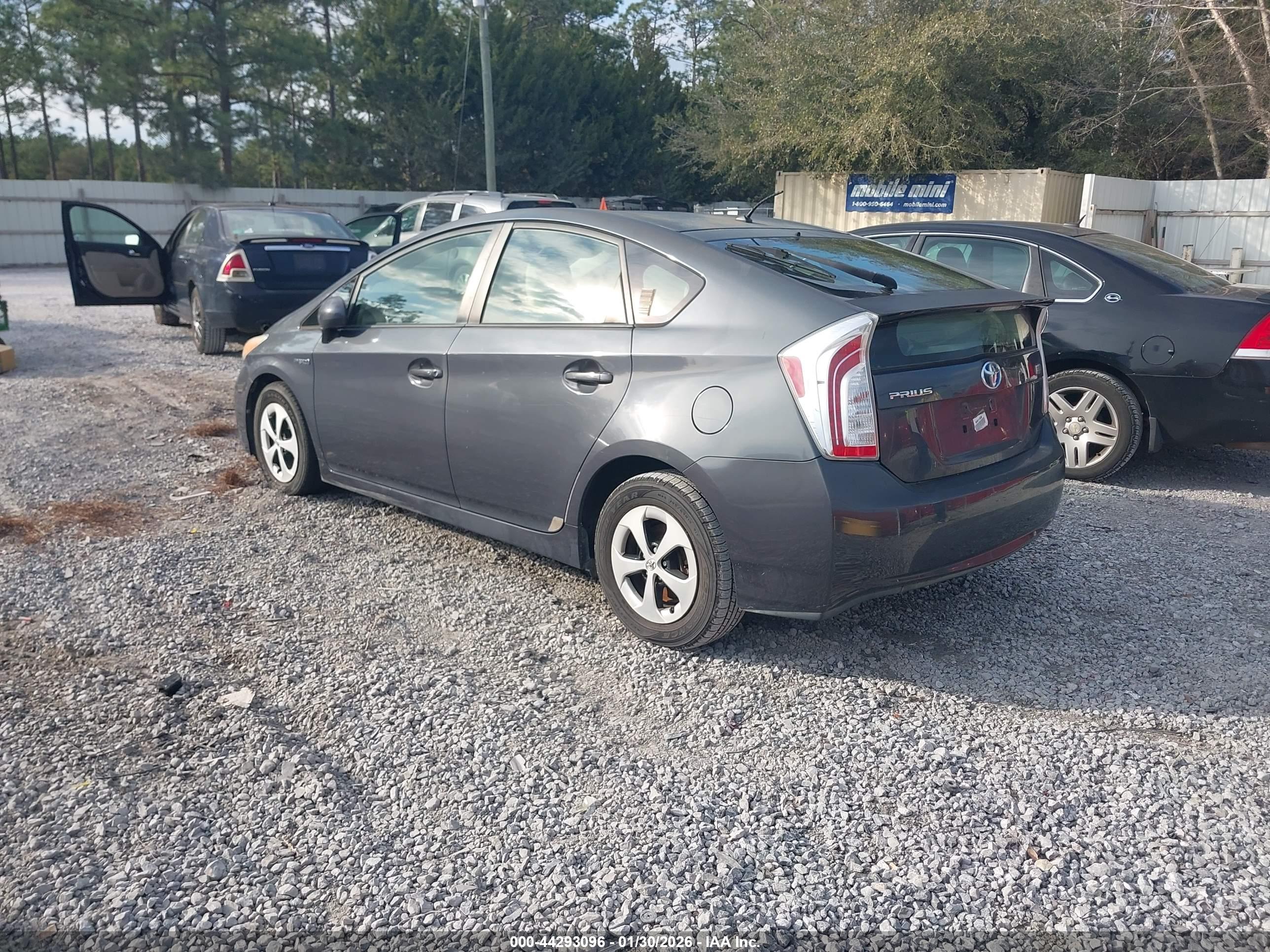 TOYOTA PRIUS image 3